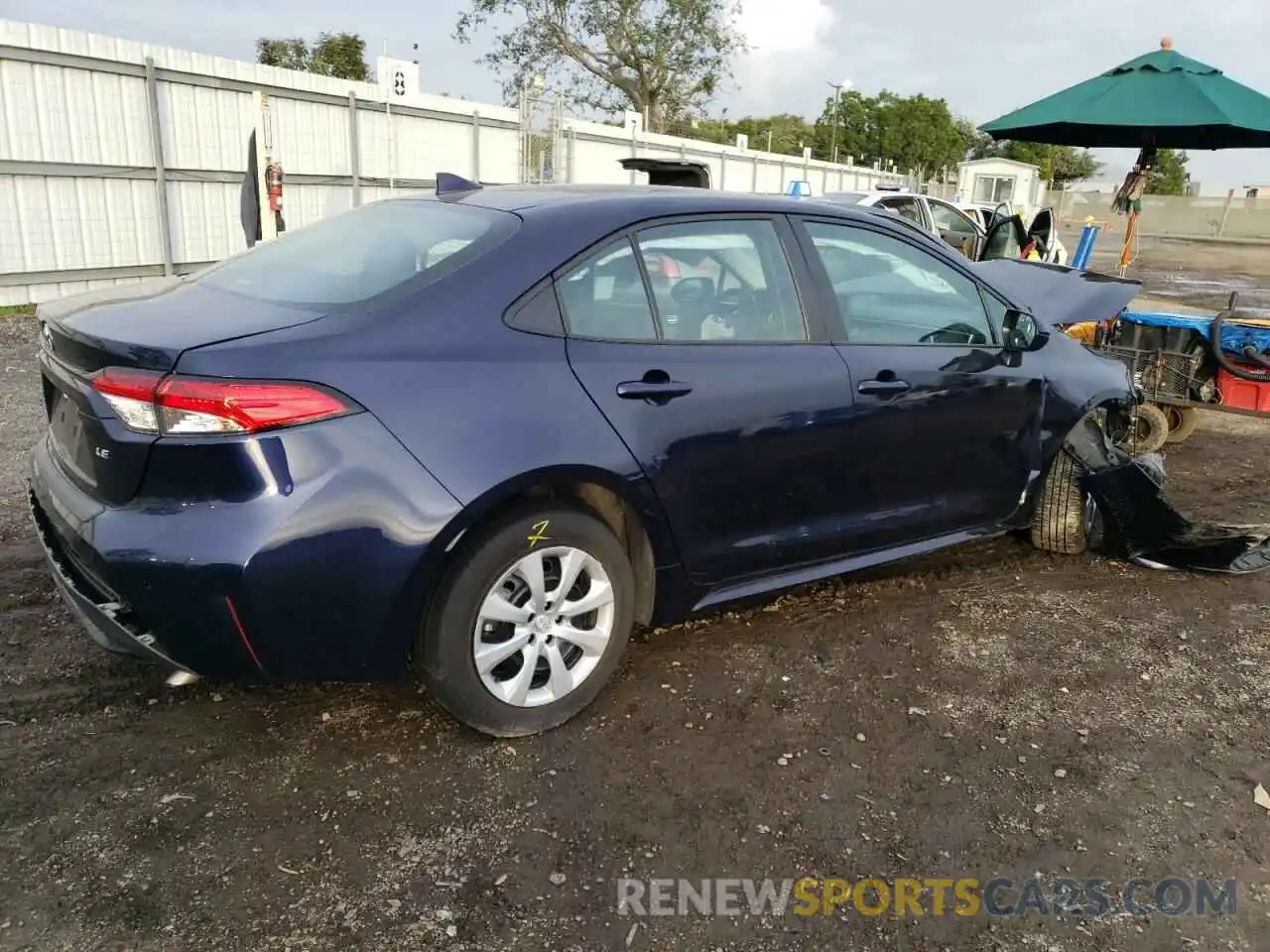 3 Photograph of a damaged car 5YFEPMAE3NP373209 TOYOTA COROLLA 2022