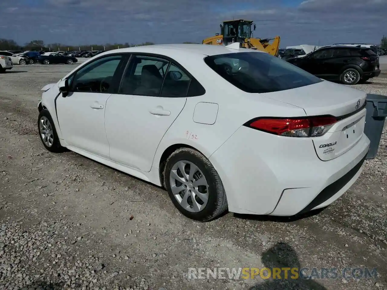 2 Photograph of a damaged car 5YFEPMAE3NP387031 TOYOTA COROLLA 2022