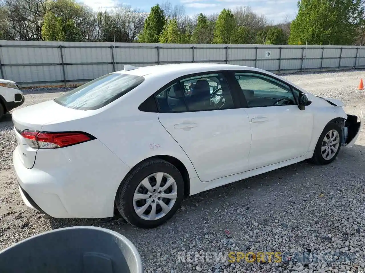 3 Photograph of a damaged car 5YFEPMAE3NP387031 TOYOTA COROLLA 2022