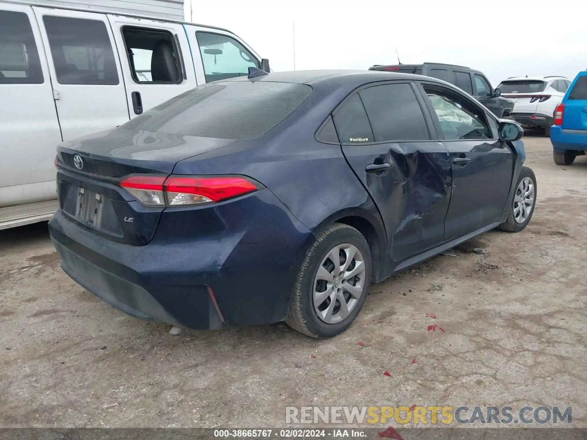 4 Photograph of a damaged car 5YFEPMAE3NP389507 TOYOTA COROLLA 2022