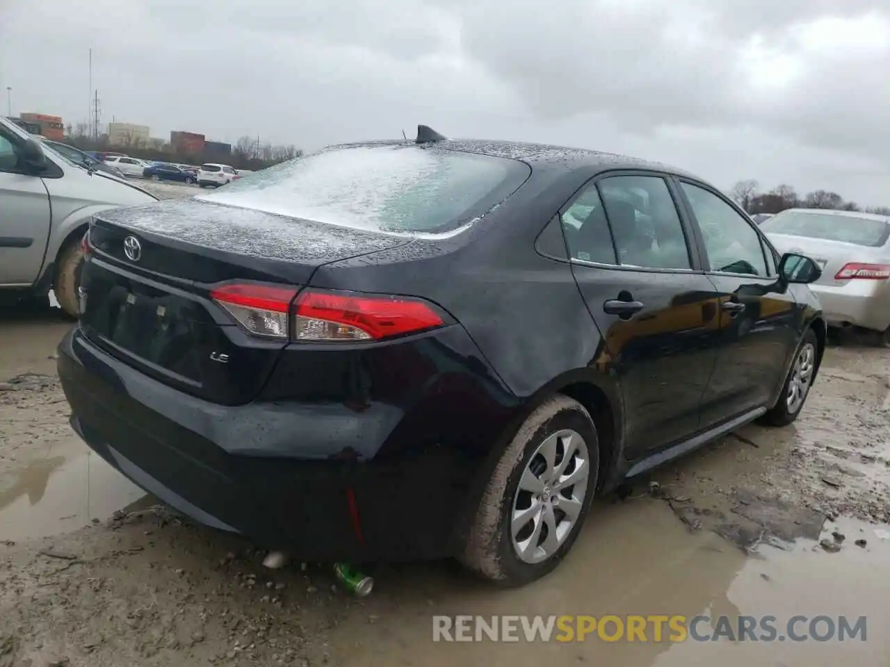 4 Photograph of a damaged car 5YFEPMAE4NP272065 TOYOTA COROLLA 2022