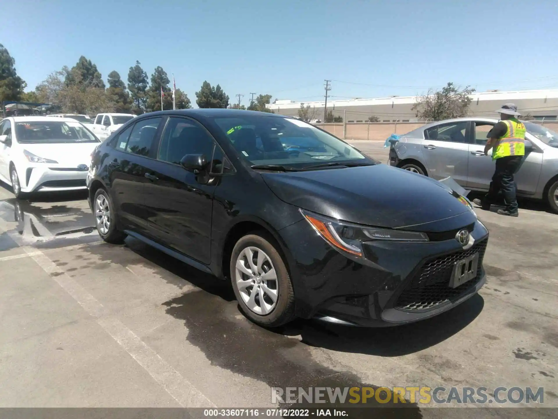 1 Photograph of a damaged car 5YFEPMAE4NP275192 TOYOTA COROLLA 2022