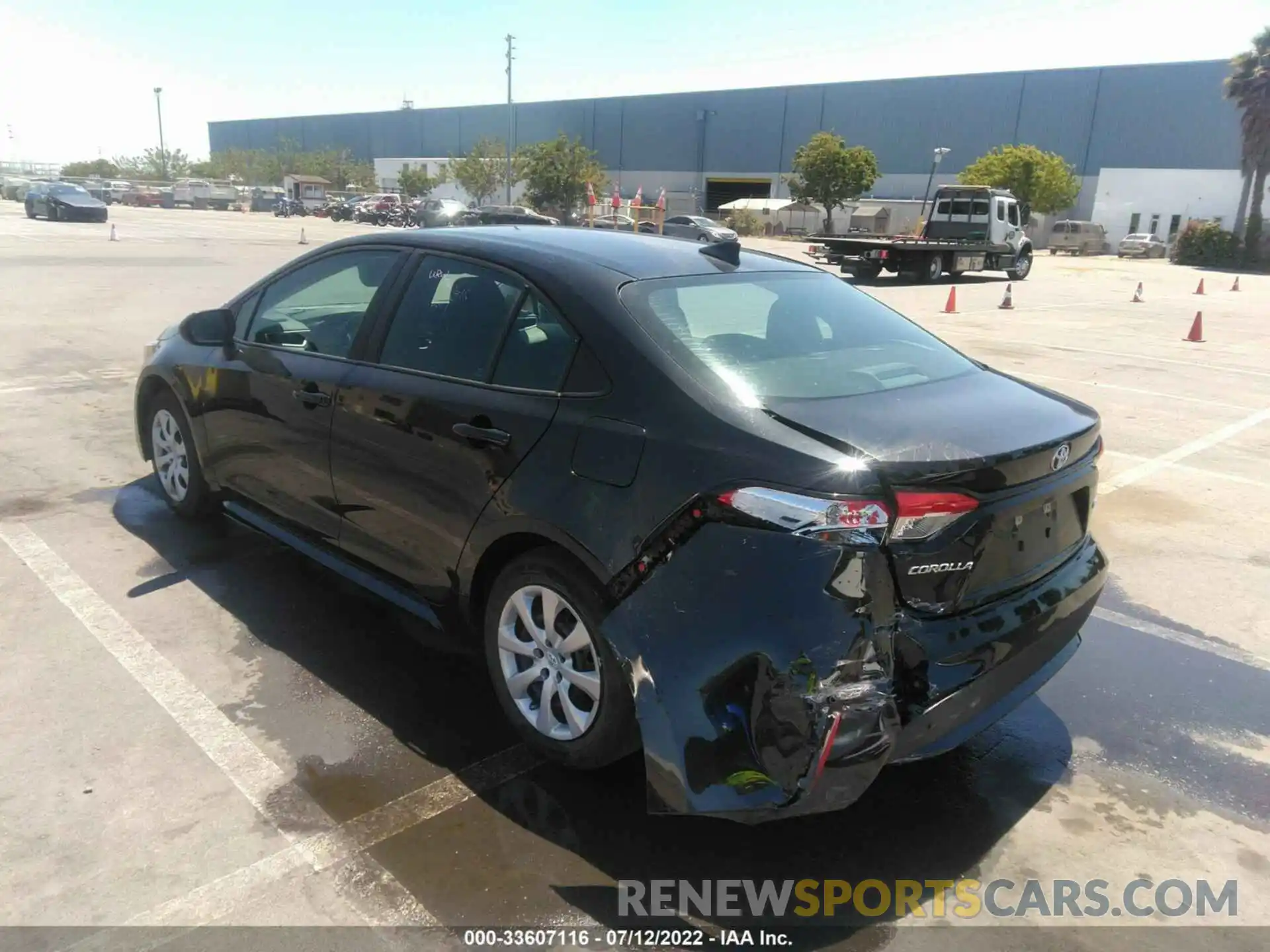 3 Photograph of a damaged car 5YFEPMAE4NP275192 TOYOTA COROLLA 2022