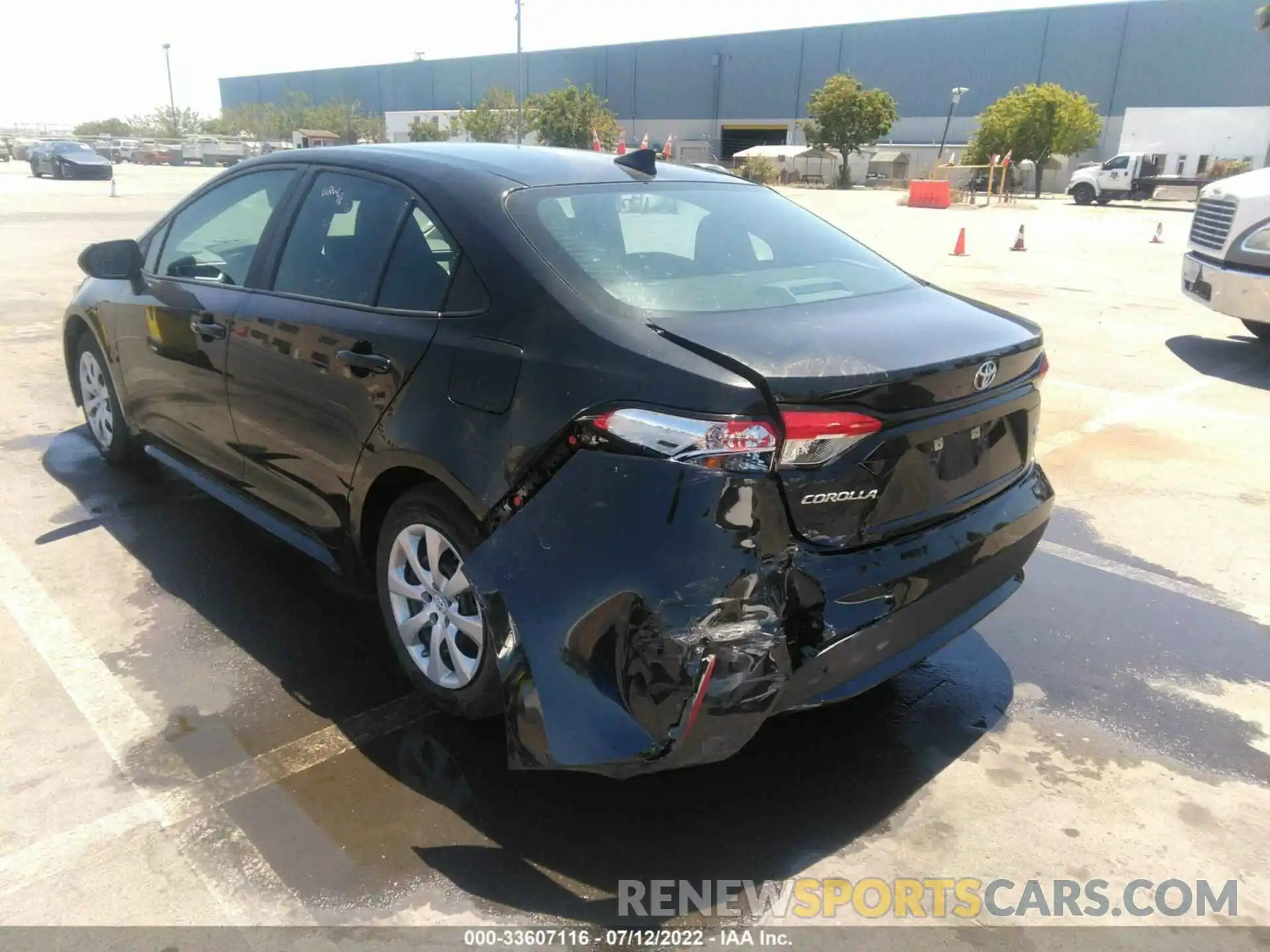 6 Photograph of a damaged car 5YFEPMAE4NP275192 TOYOTA COROLLA 2022