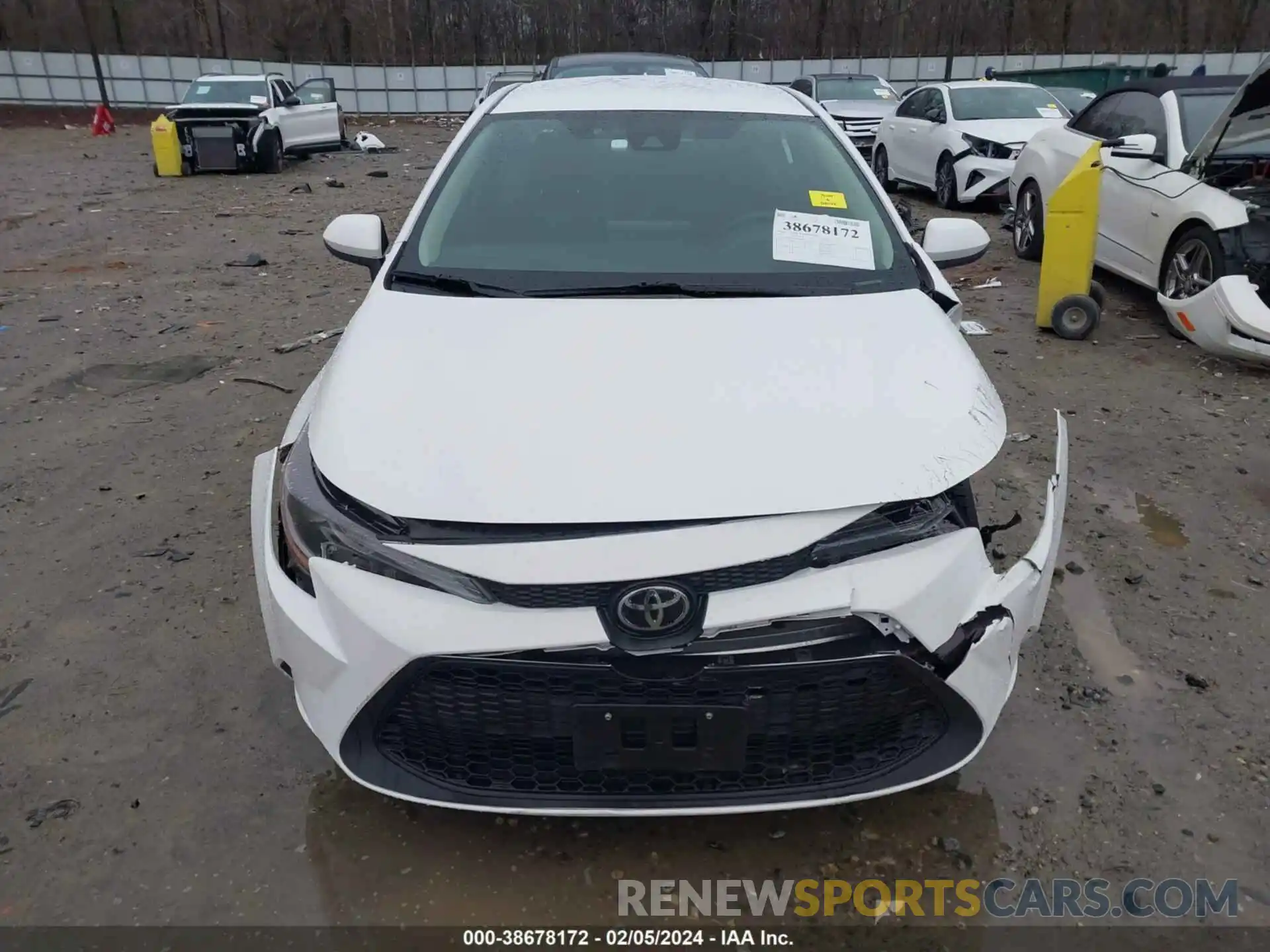 12 Photograph of a damaged car 5YFEPMAE4NP276035 TOYOTA COROLLA 2022