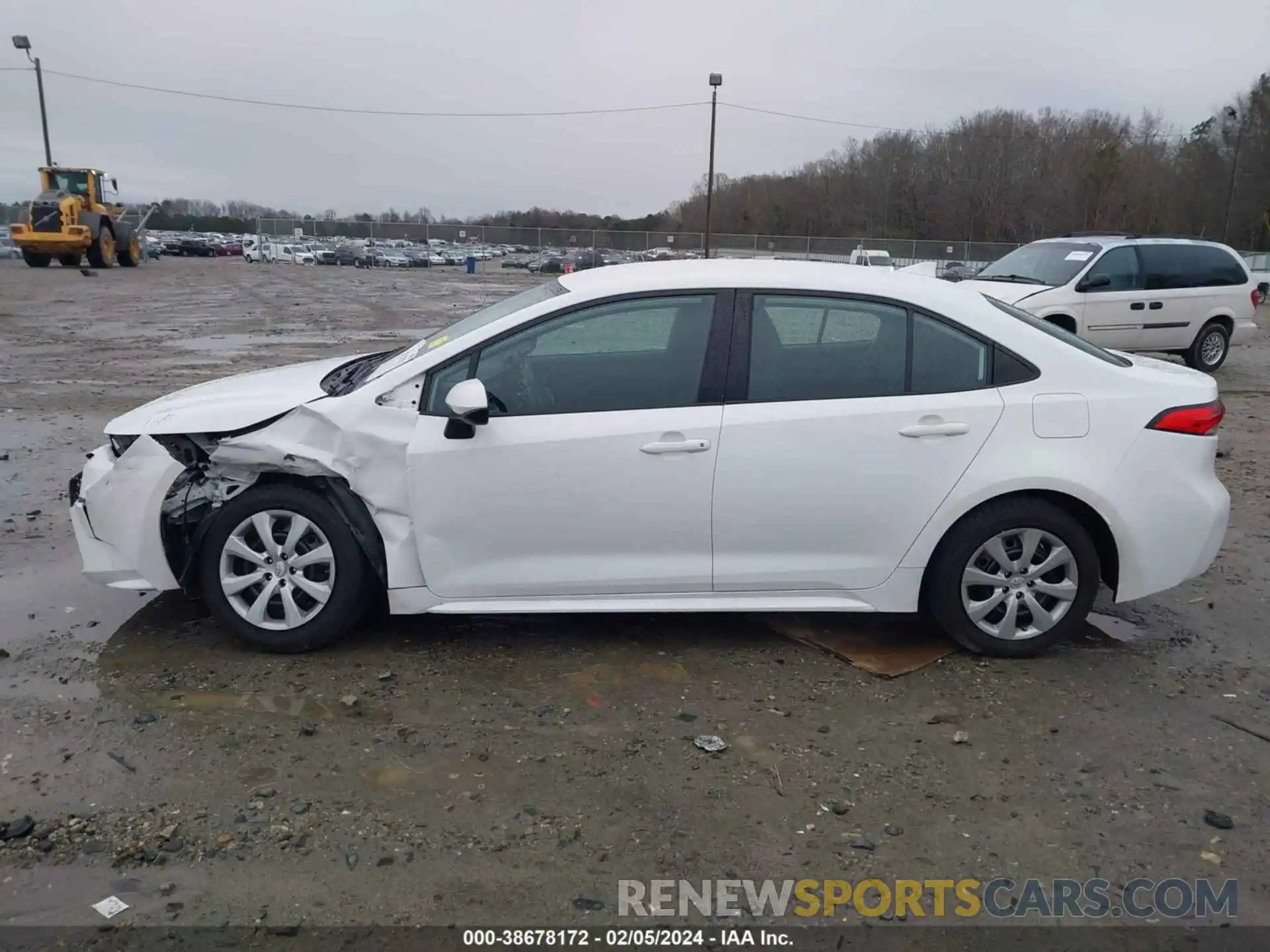 14 Photograph of a damaged car 5YFEPMAE4NP276035 TOYOTA COROLLA 2022