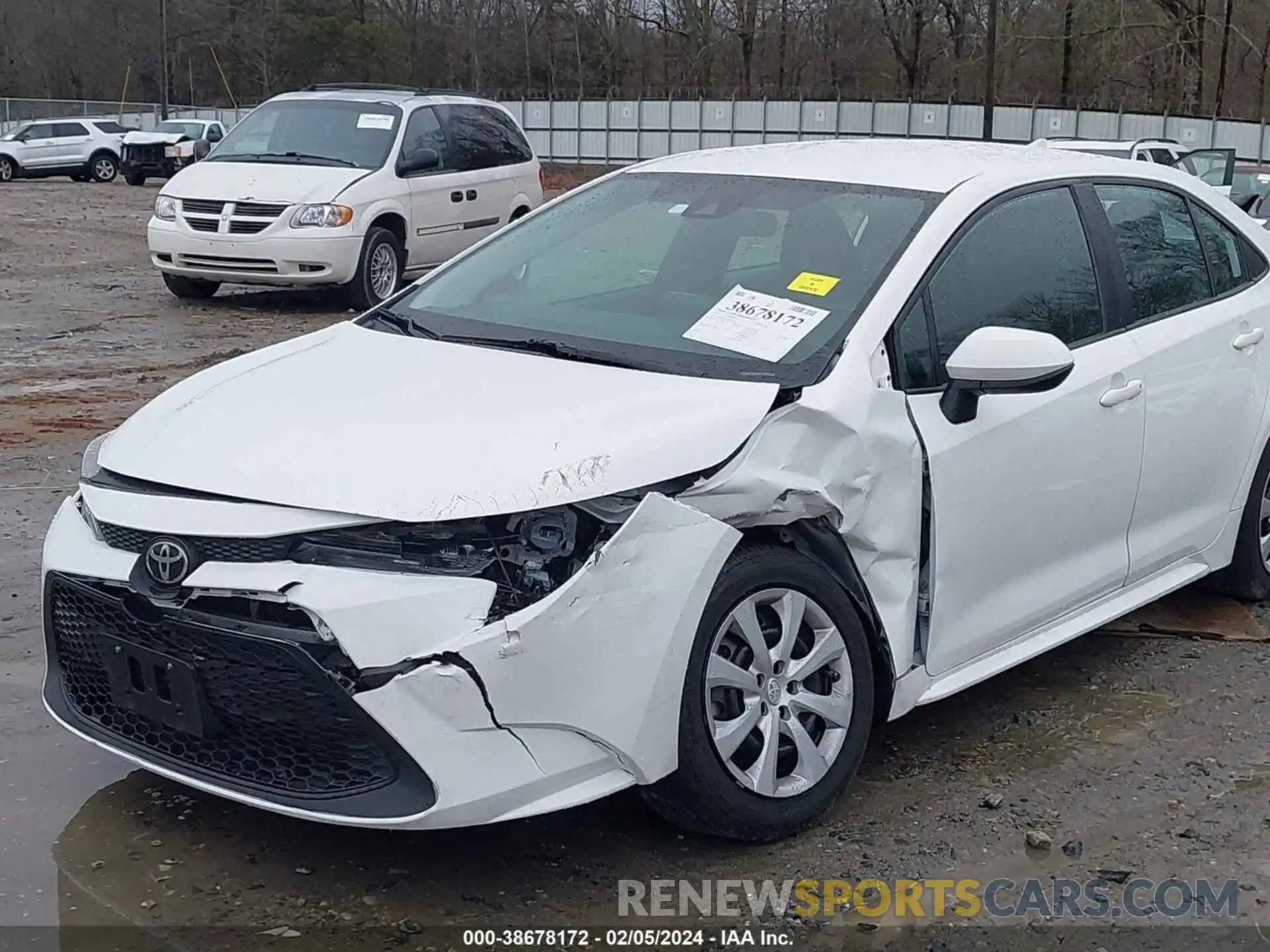 6 Photograph of a damaged car 5YFEPMAE4NP276035 TOYOTA COROLLA 2022