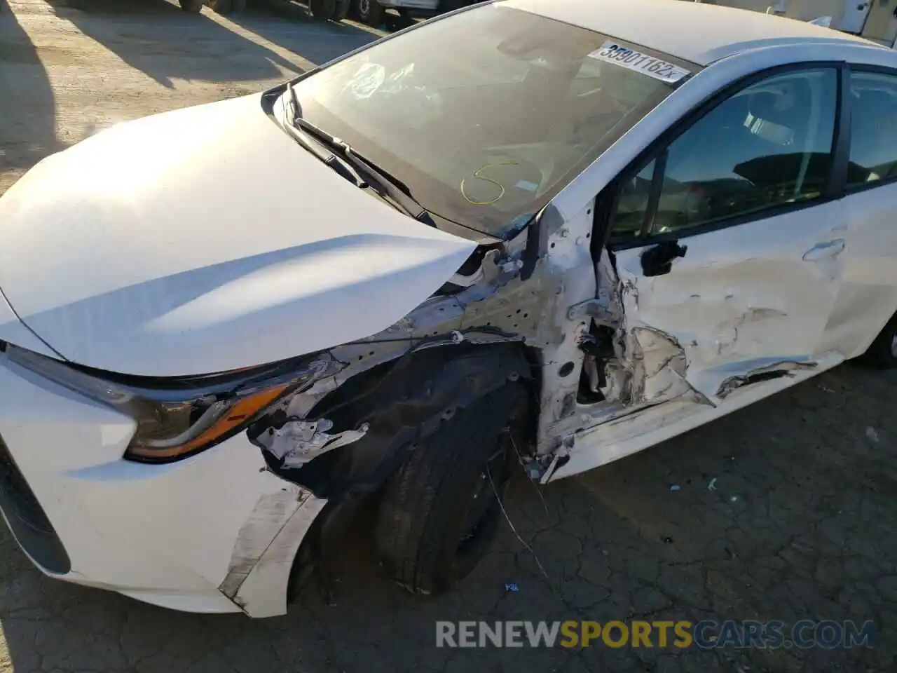 9 Photograph of a damaged car 5YFEPMAE4NP277444 TOYOTA COROLLA 2022