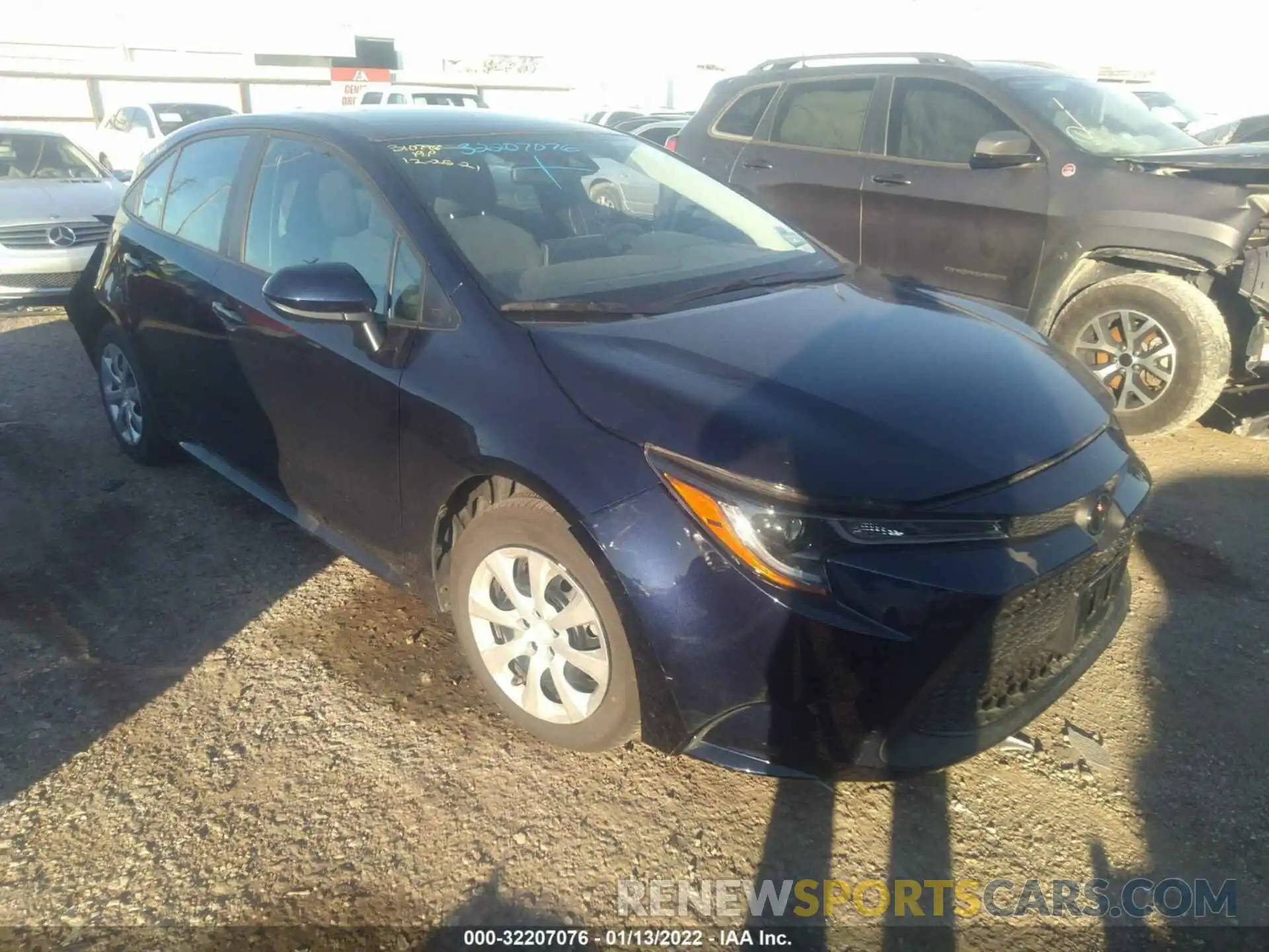 1 Photograph of a damaged car 5YFEPMAE4NP278982 TOYOTA COROLLA 2022