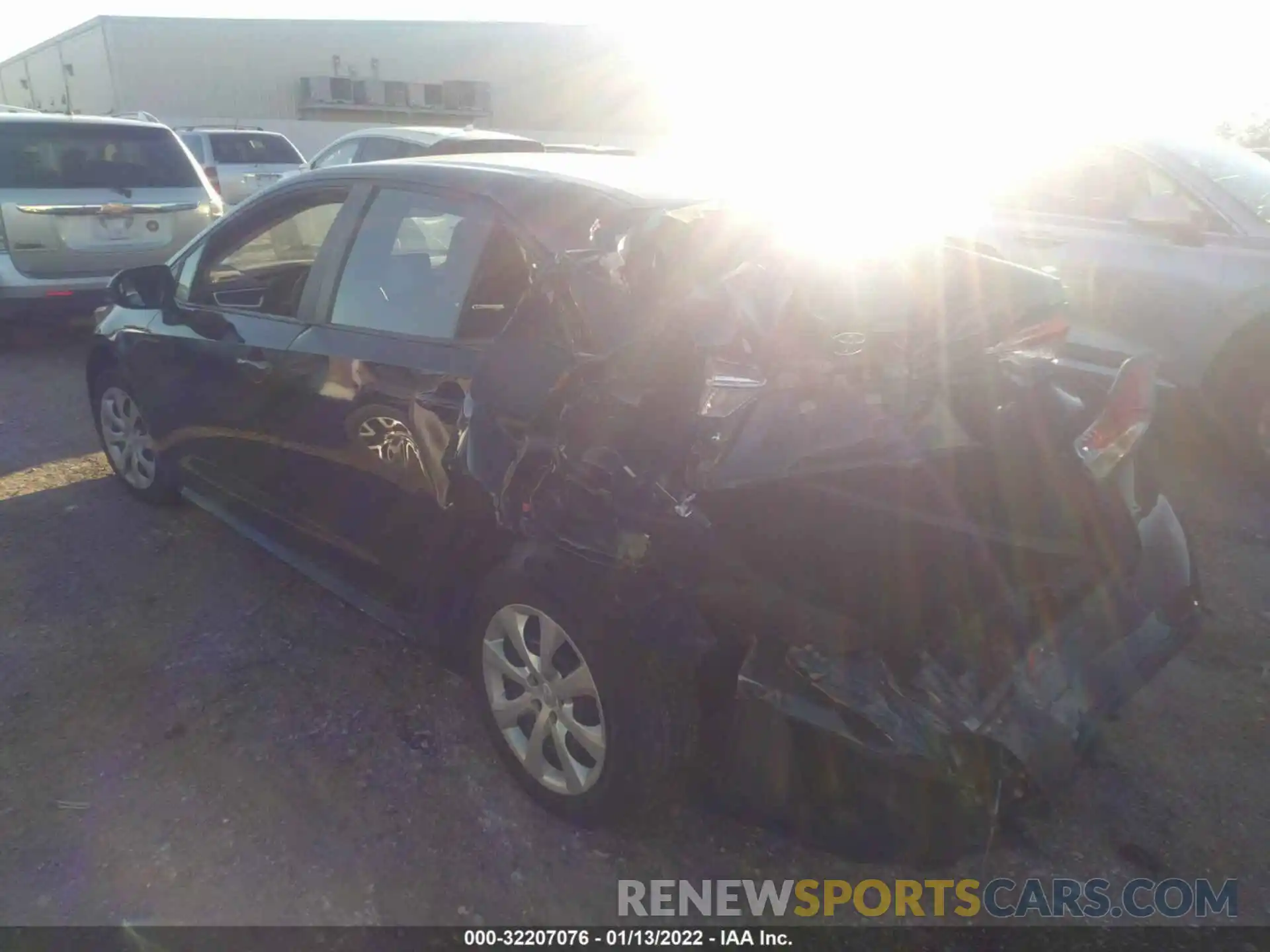 3 Photograph of a damaged car 5YFEPMAE4NP278982 TOYOTA COROLLA 2022