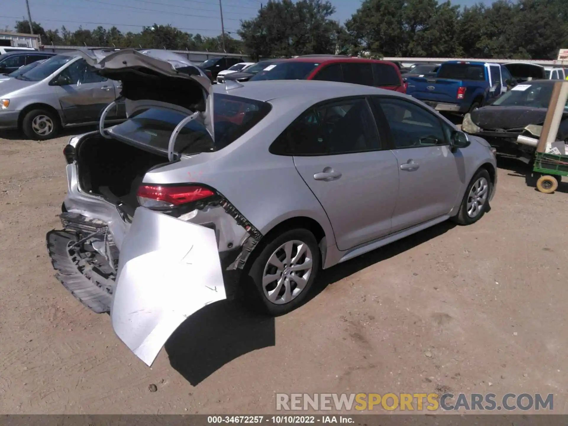 4 Photograph of a damaged car 5YFEPMAE4NP282224 TOYOTA COROLLA 2022