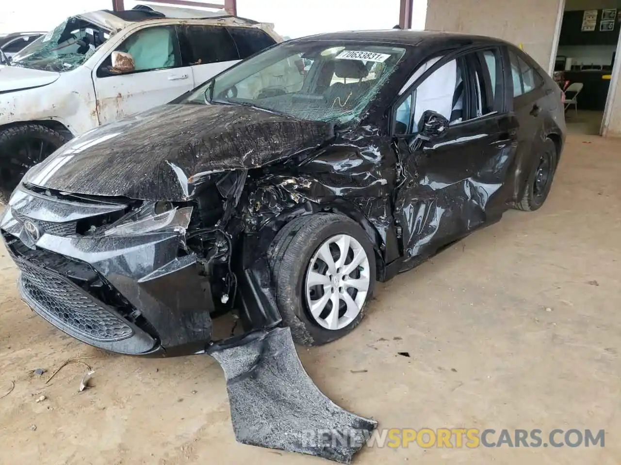 2 Photograph of a damaged car 5YFEPMAE4NP282921 TOYOTA COROLLA 2022