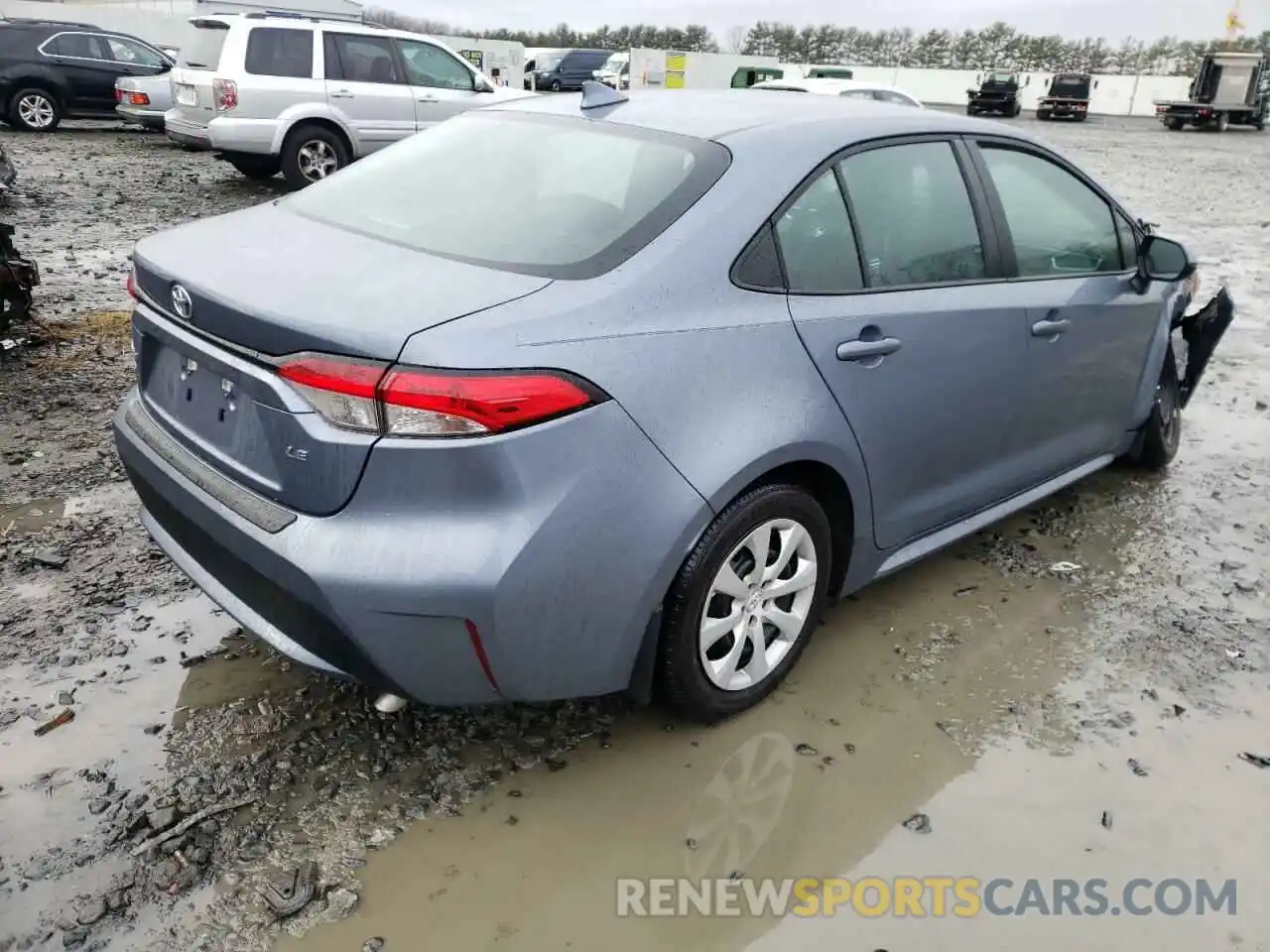 4 Photograph of a damaged car 5YFEPMAE4NP283969 TOYOTA COROLLA 2022