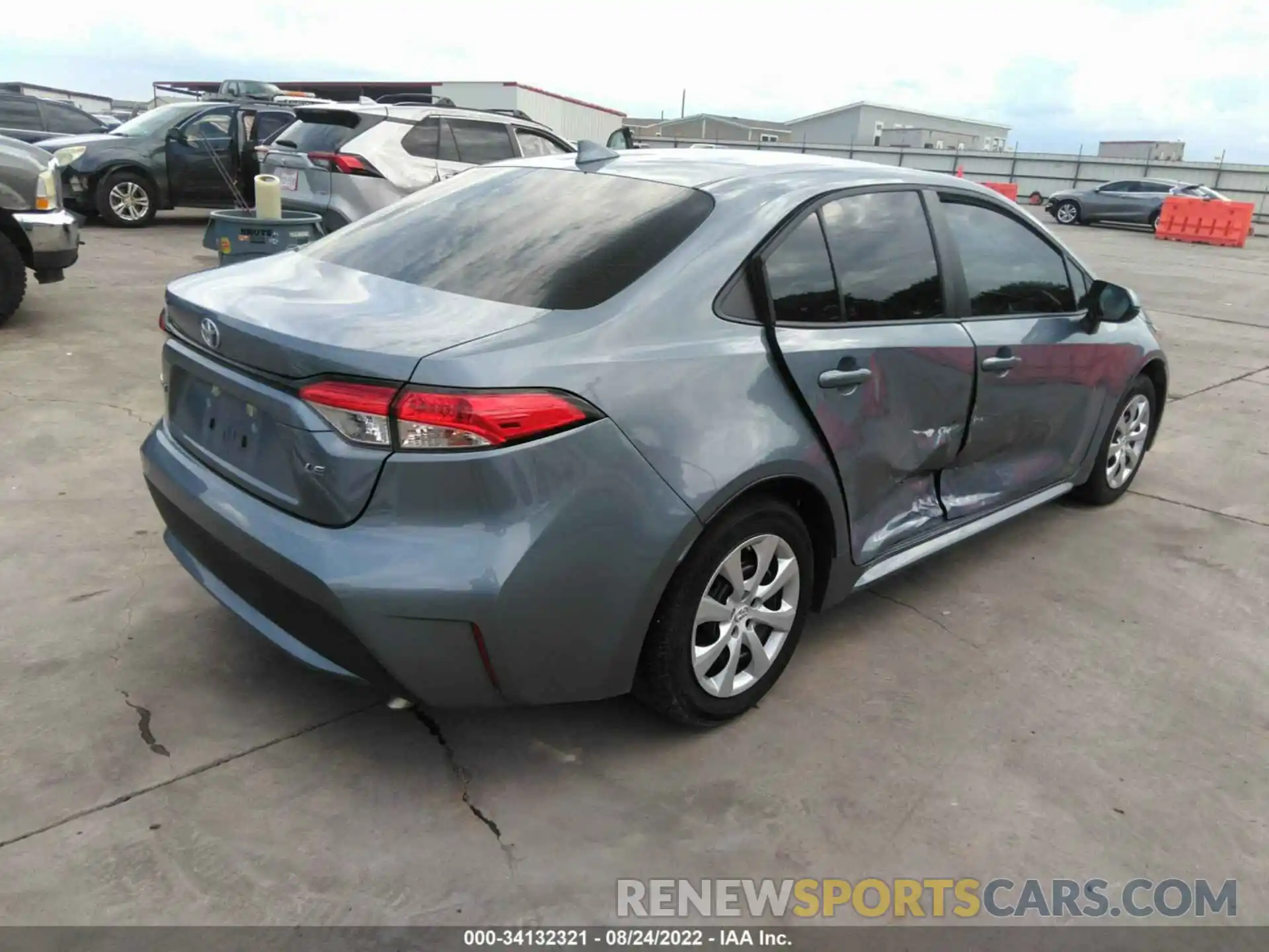 4 Photograph of a damaged car 5YFEPMAE4NP284152 TOYOTA COROLLA 2022