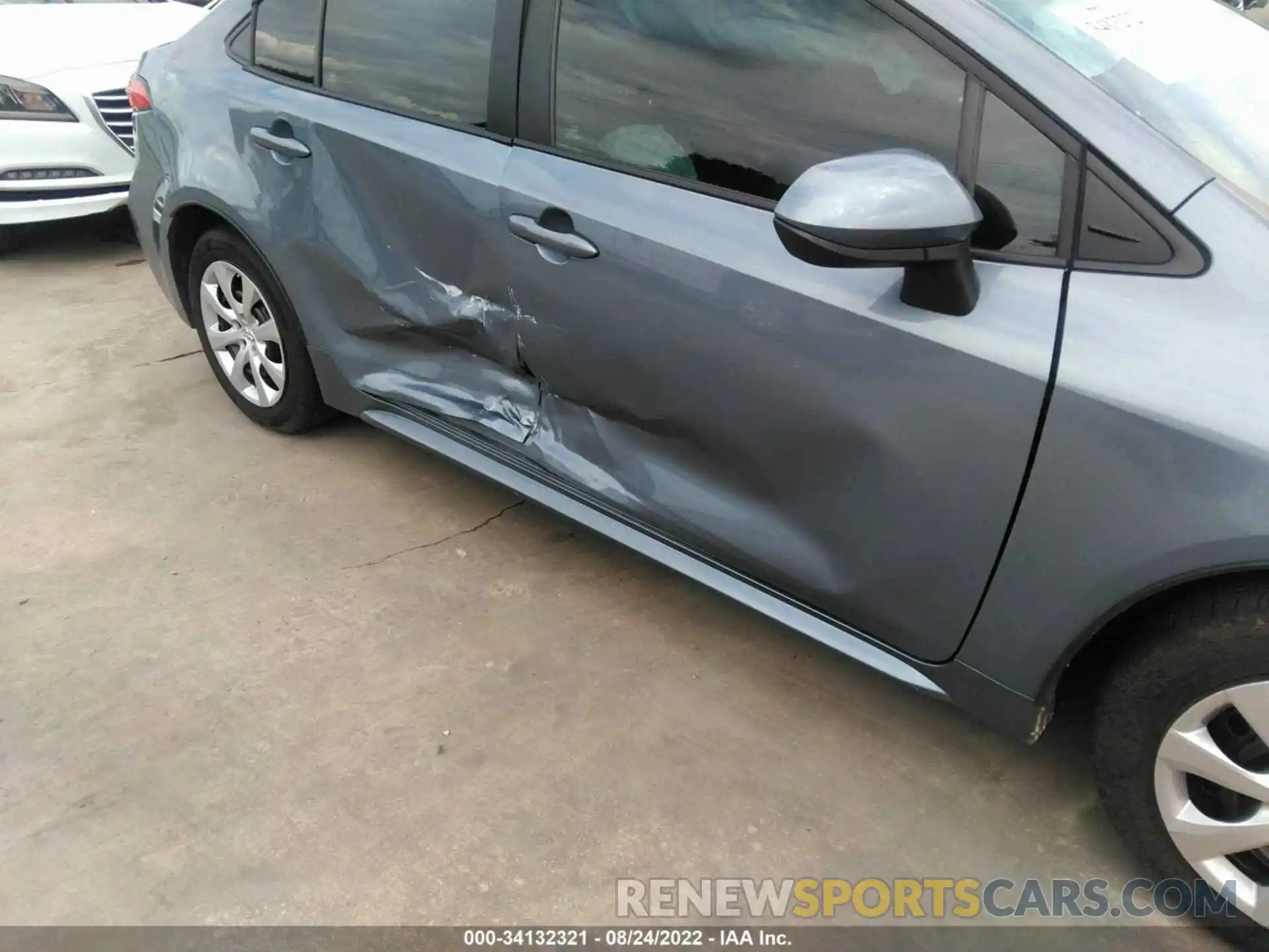 6 Photograph of a damaged car 5YFEPMAE4NP284152 TOYOTA COROLLA 2022