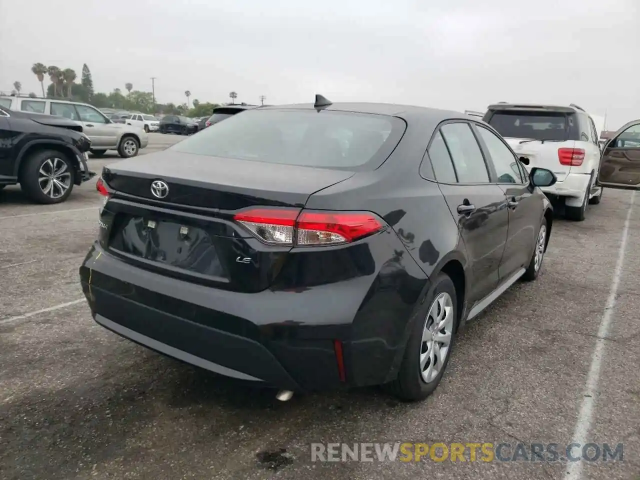 4 Photograph of a damaged car 5YFEPMAE4NP285561 TOYOTA COROLLA 2022