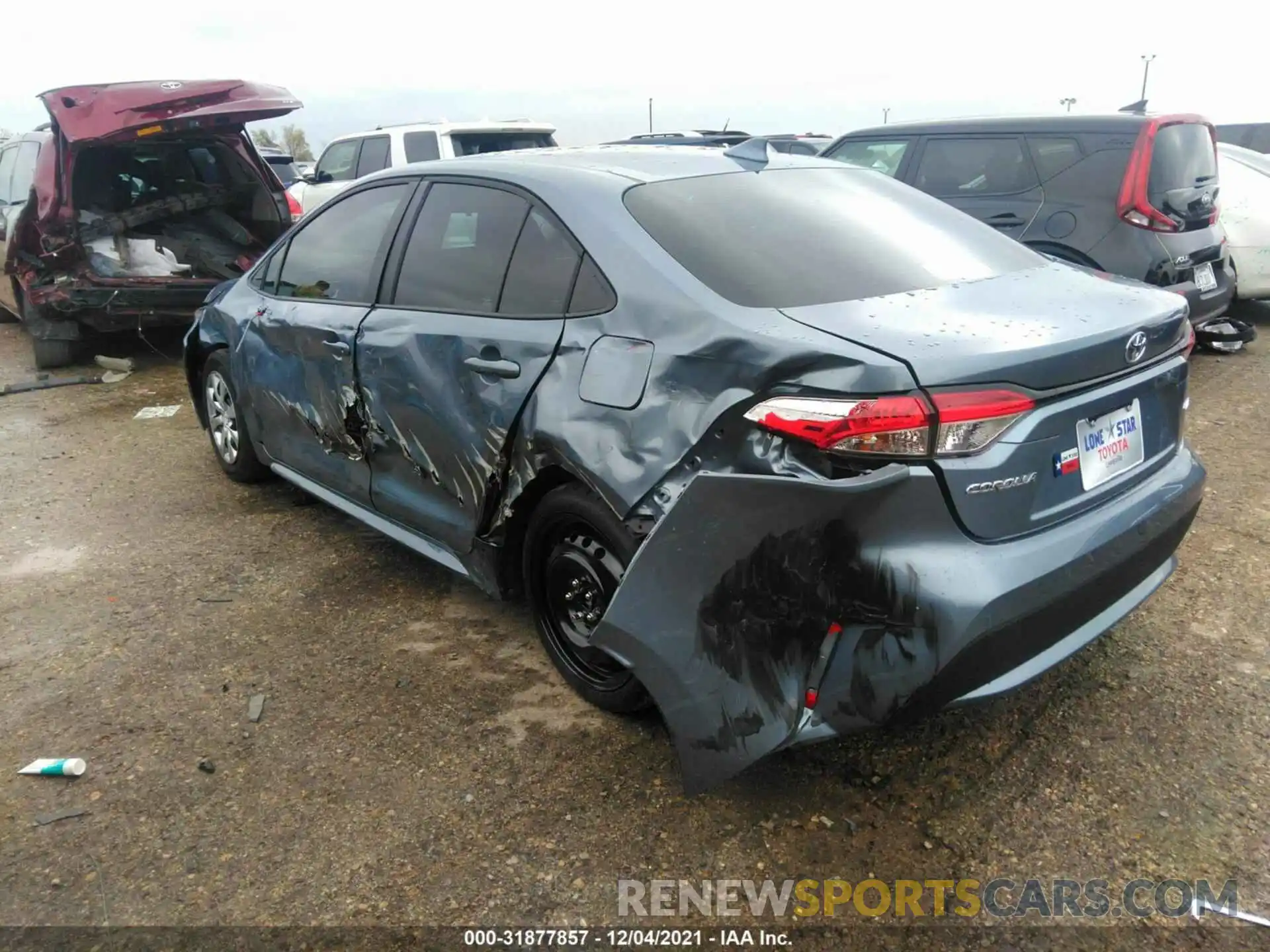 3 Photograph of a damaged car 5YFEPMAE4NP287360 TOYOTA COROLLA 2022