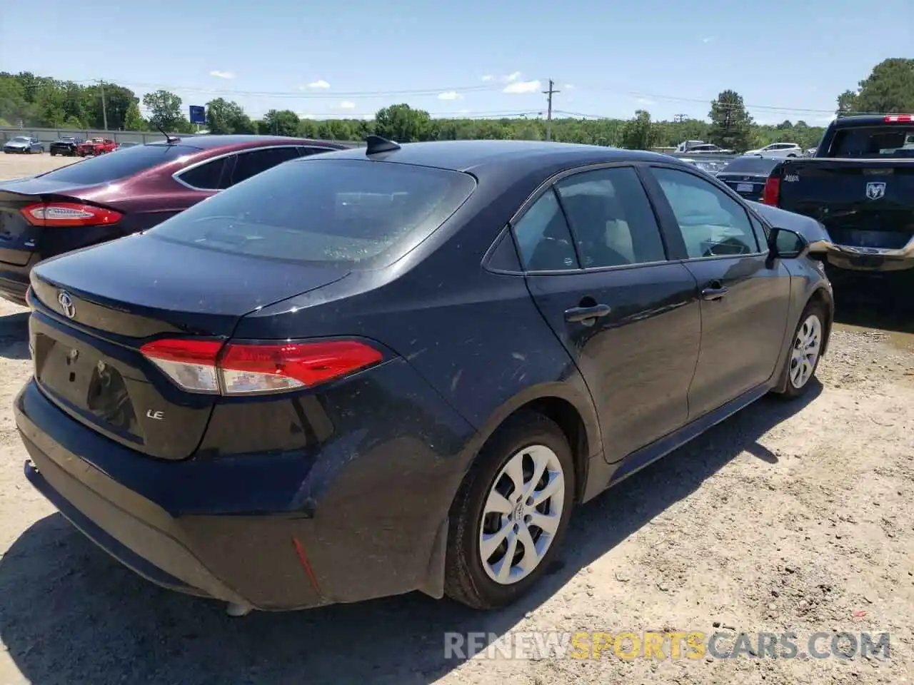 4 Photograph of a damaged car 5YFEPMAE4NP301323 TOYOTA COROLLA 2022