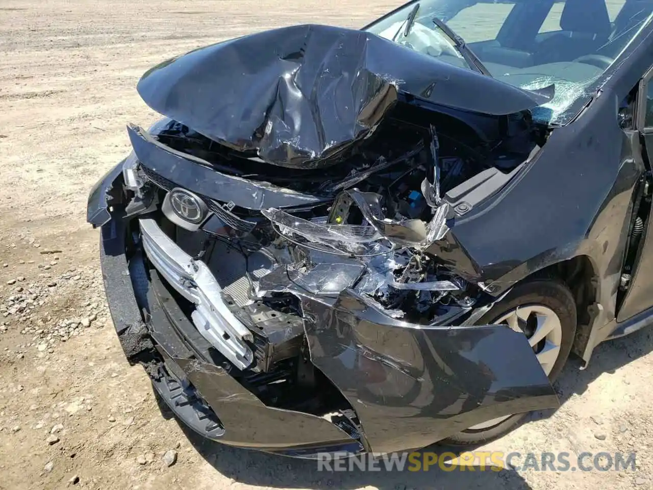 9 Photograph of a damaged car 5YFEPMAE4NP301323 TOYOTA COROLLA 2022