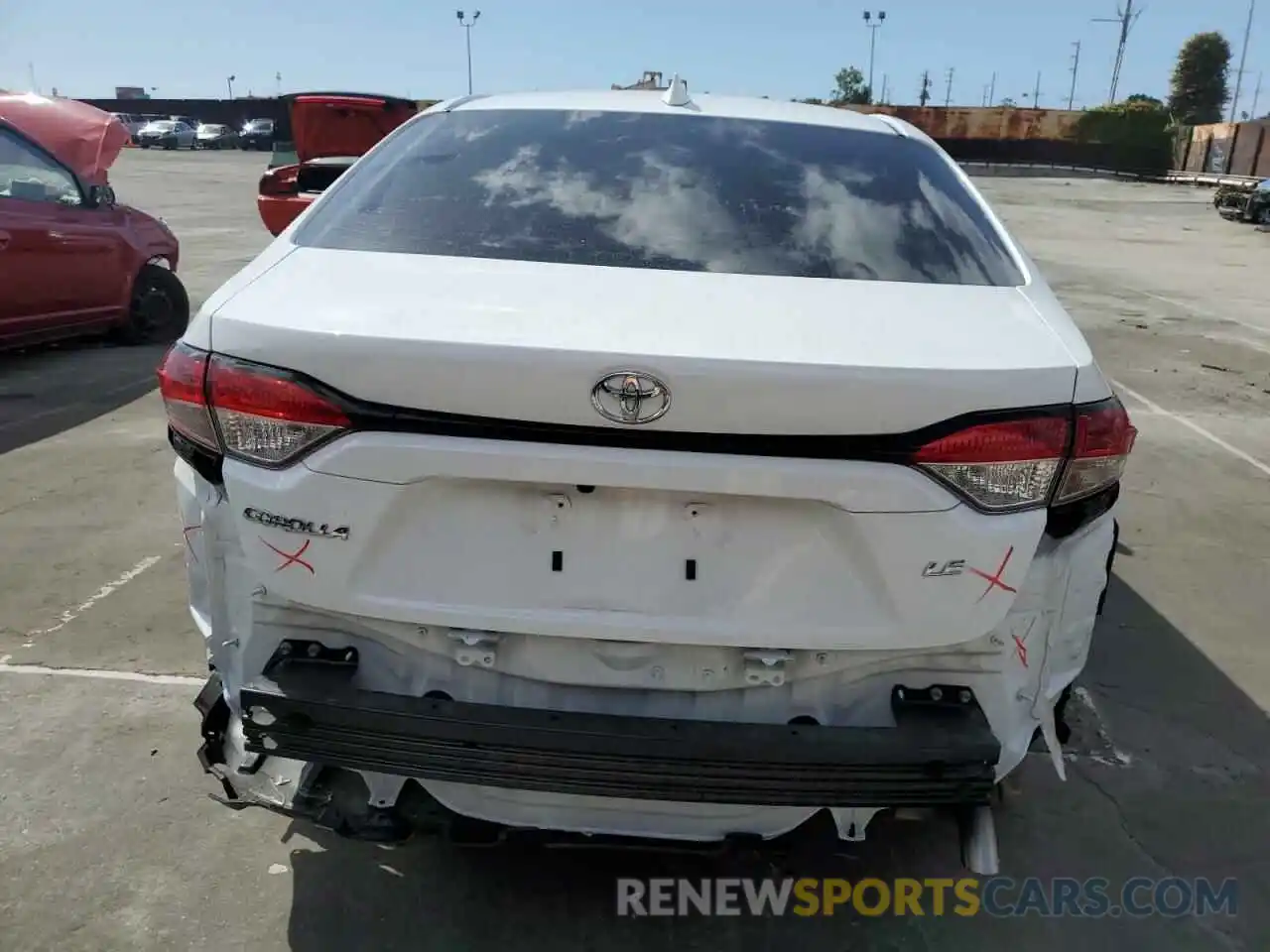 6 Photograph of a damaged car 5YFEPMAE4NP302388 TOYOTA COROLLA 2022