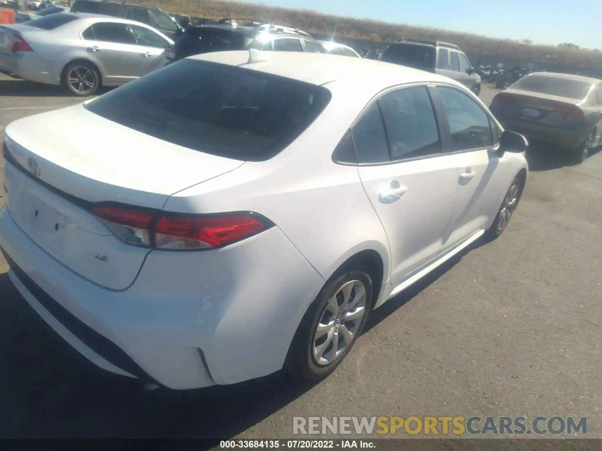 4 Photograph of a damaged car 5YFEPMAE4NP303122 TOYOTA COROLLA 2022