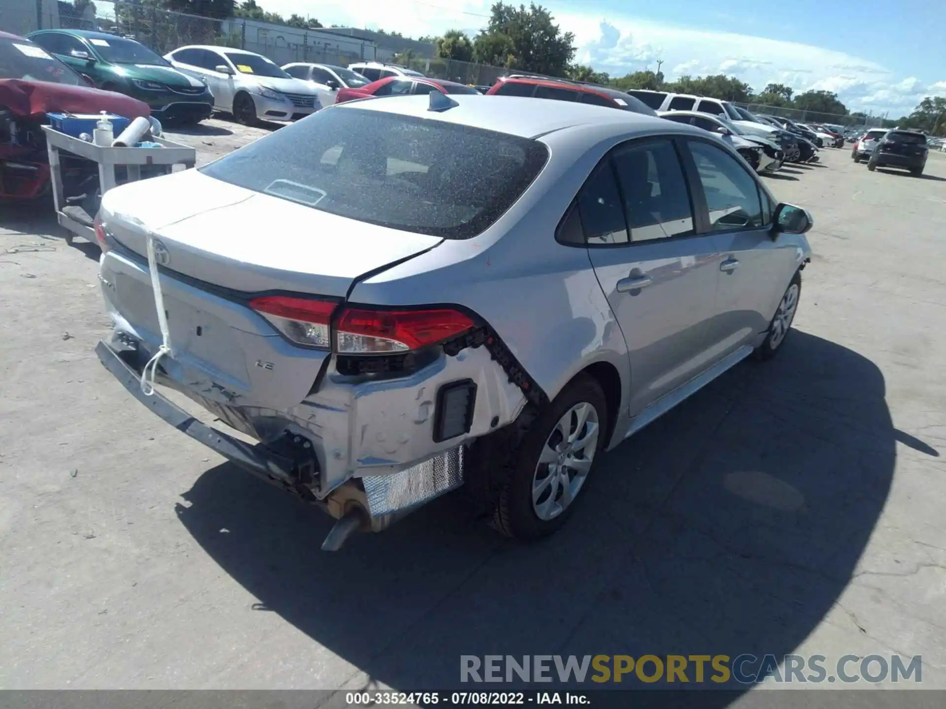 4 Photograph of a damaged car 5YFEPMAE4NP308157 TOYOTA COROLLA 2022