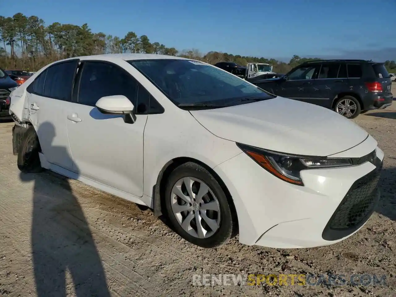 4 Photograph of a damaged car 5YFEPMAE4NP316193 TOYOTA COROLLA 2022