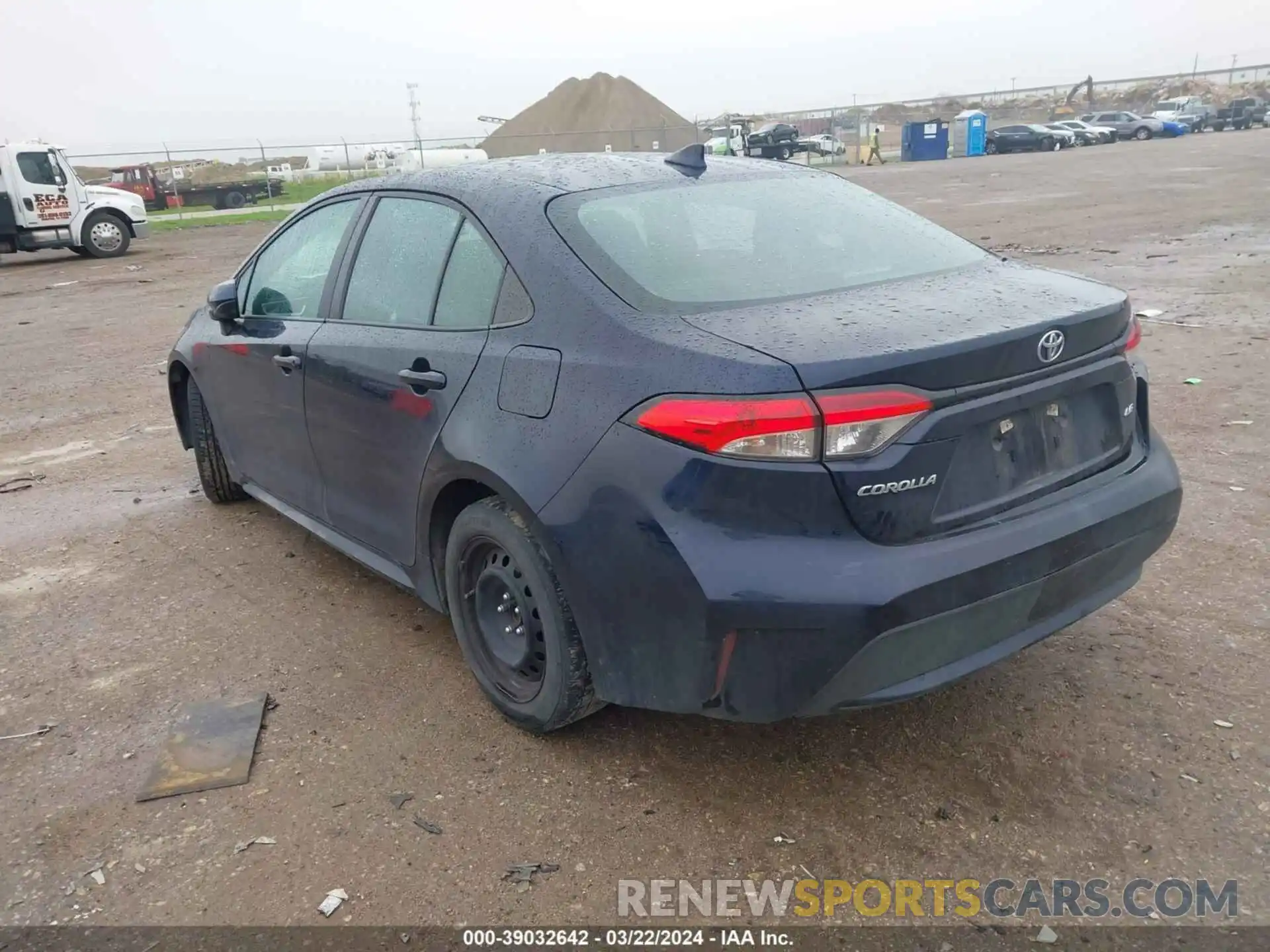 3 Photograph of a damaged car 5YFEPMAE4NP319482 TOYOTA COROLLA 2022