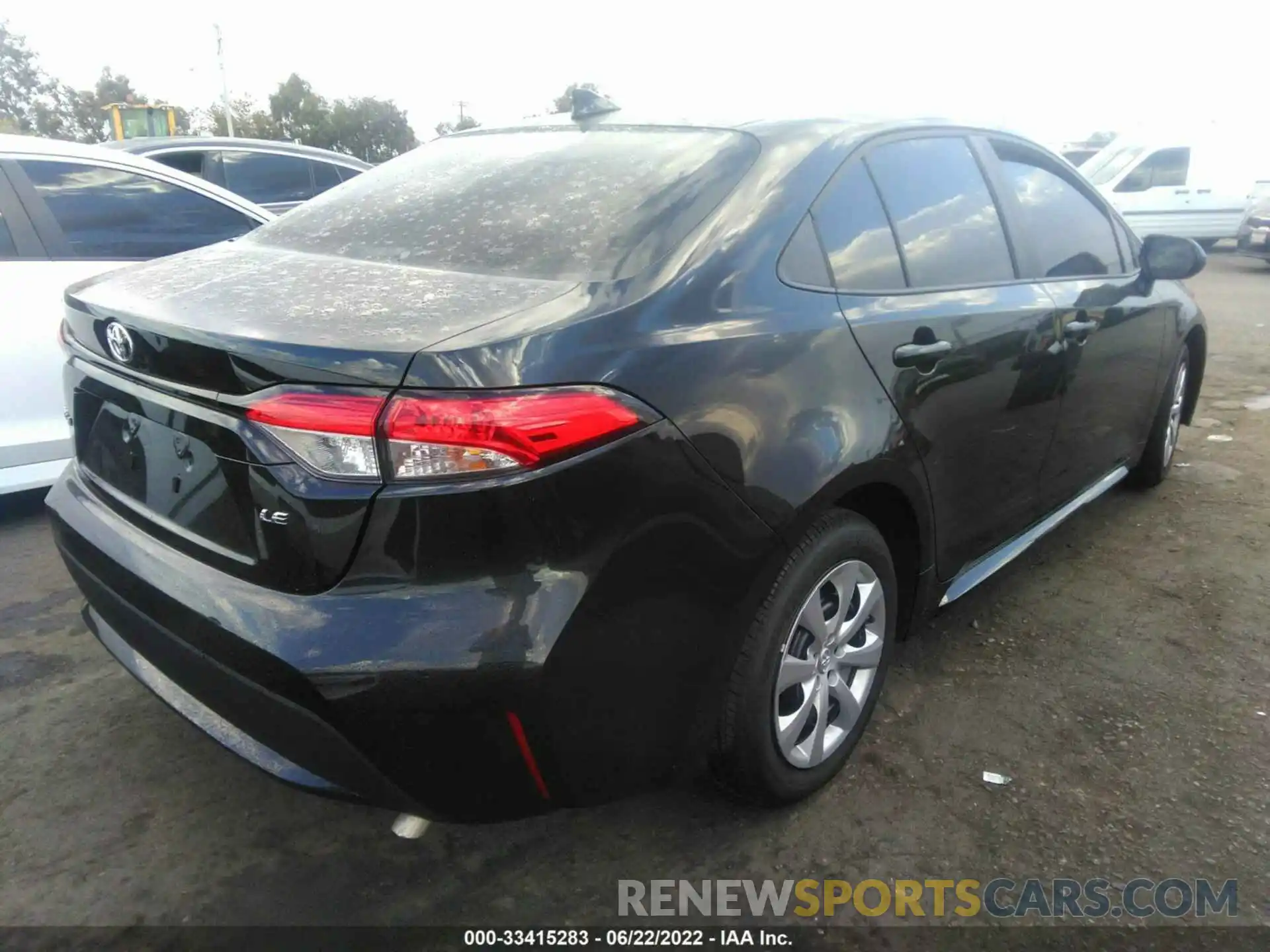 4 Photograph of a damaged car 5YFEPMAE4NP321460 TOYOTA COROLLA 2022