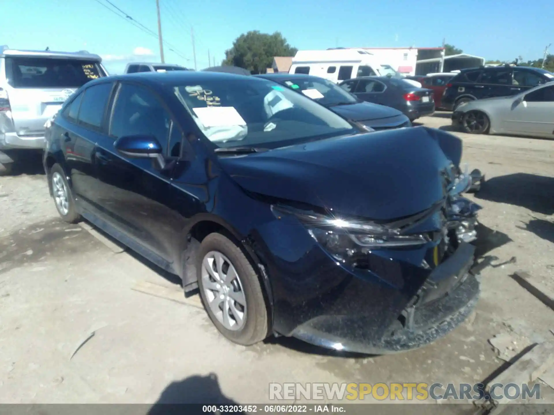 1 Photograph of a damaged car 5YFEPMAE4NP328621 TOYOTA COROLLA 2022