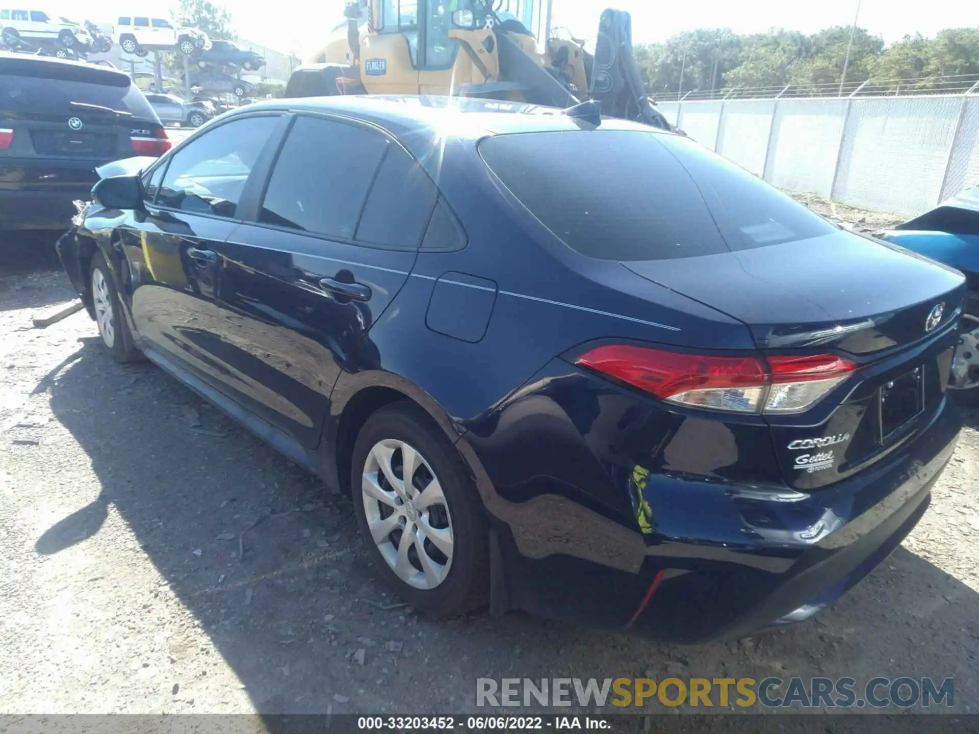 3 Photograph of a damaged car 5YFEPMAE4NP328621 TOYOTA COROLLA 2022