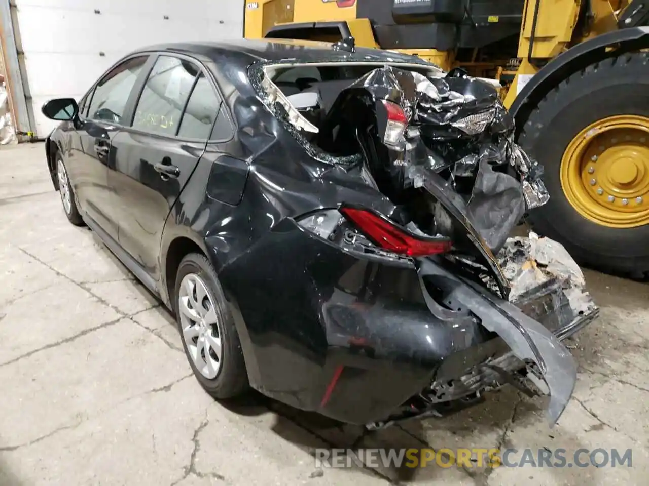 2 Photograph of a damaged car 5YFEPMAE4NP336895 TOYOTA COROLLA 2022