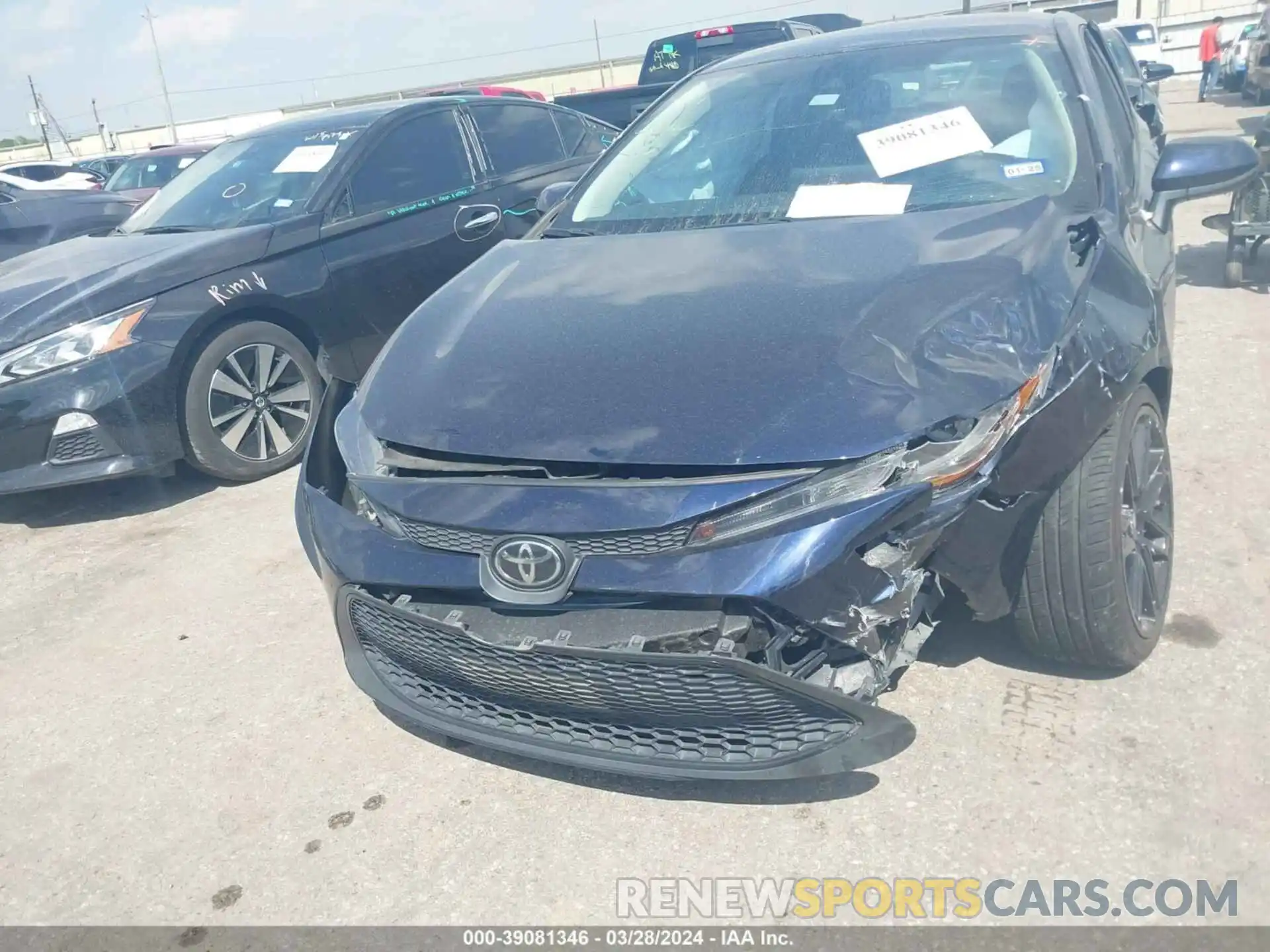 12 Photograph of a damaged car 5YFEPMAE4NP338288 TOYOTA COROLLA 2022