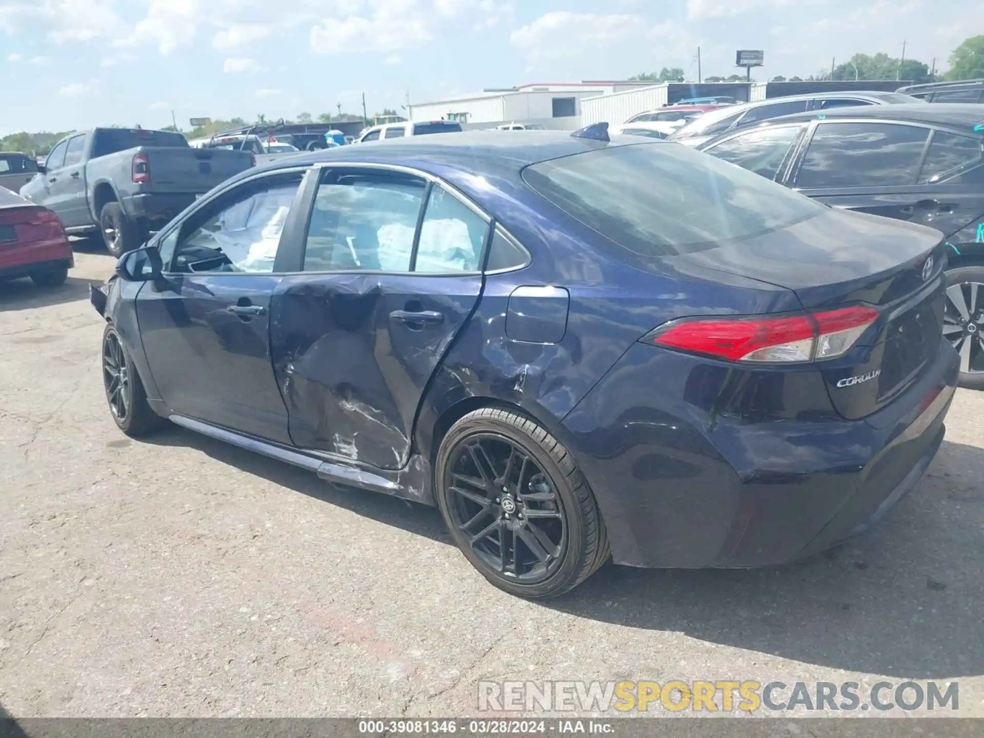 3 Photograph of a damaged car 5YFEPMAE4NP338288 TOYOTA COROLLA 2022