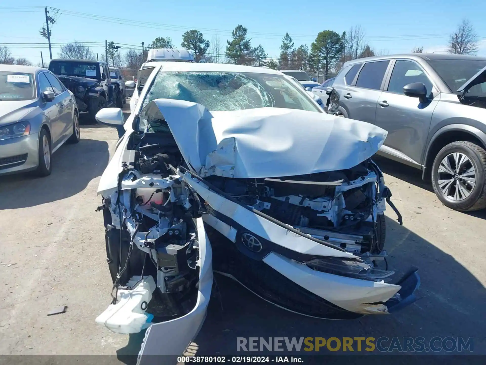 12 Photograph of a damaged car 5YFEPMAE4NP378564 TOYOTA COROLLA 2022