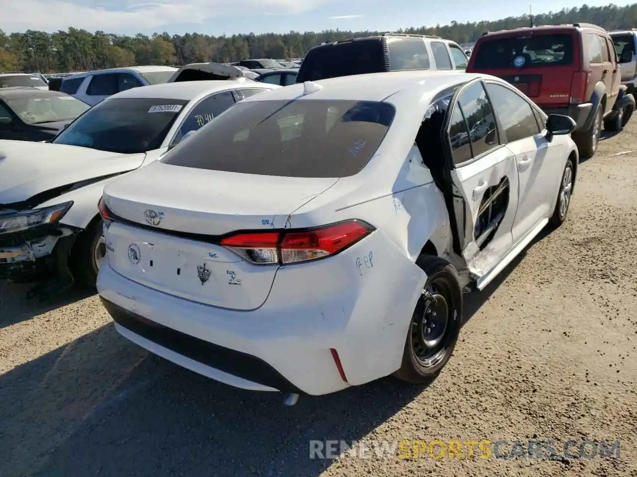 4 Photograph of a damaged car 5YFEPMAE5NP271541 TOYOTA COROLLA 2022