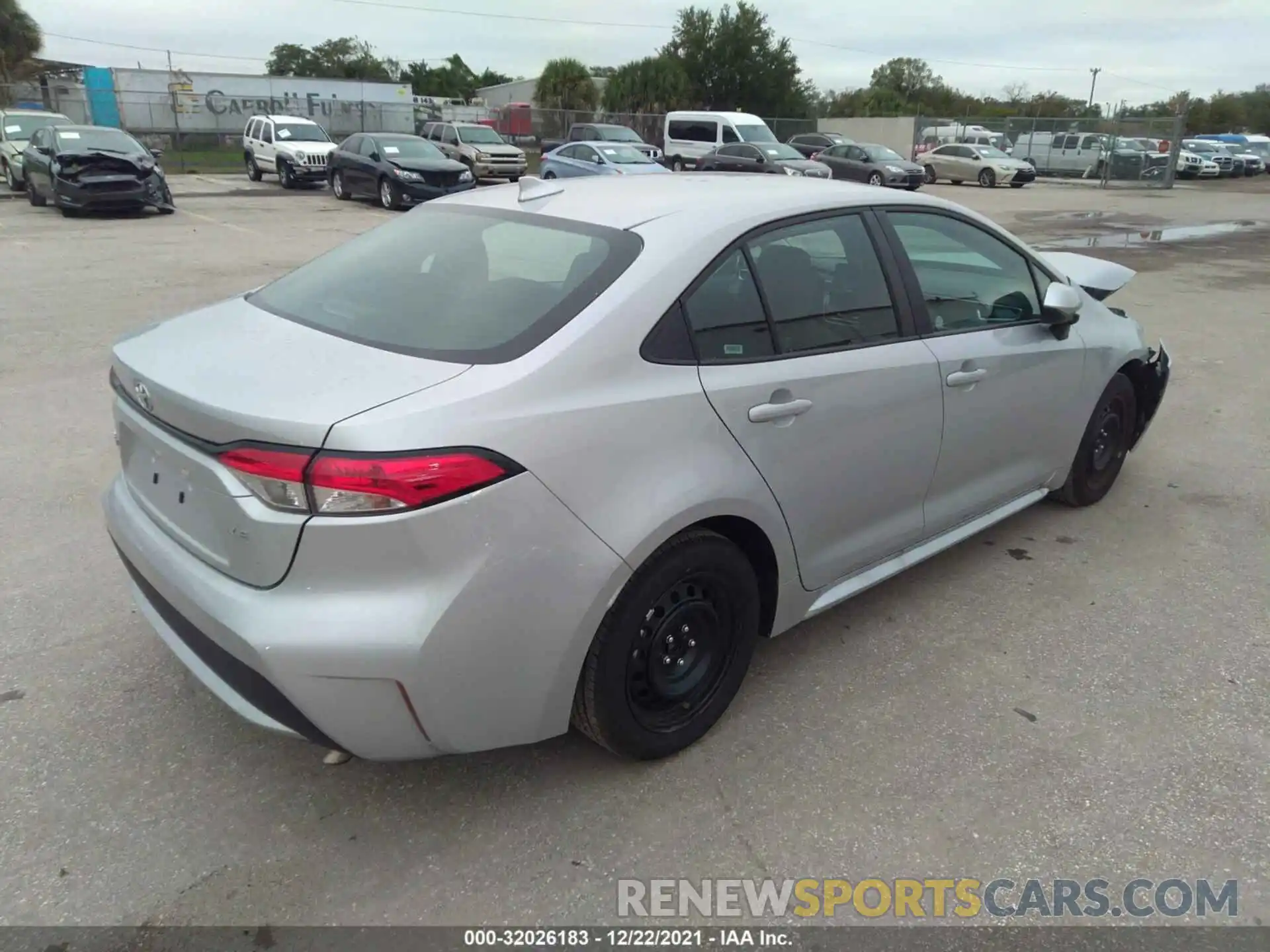 4 Photograph of a damaged car 5YFEPMAE5NP272401 TOYOTA COROLLA 2022