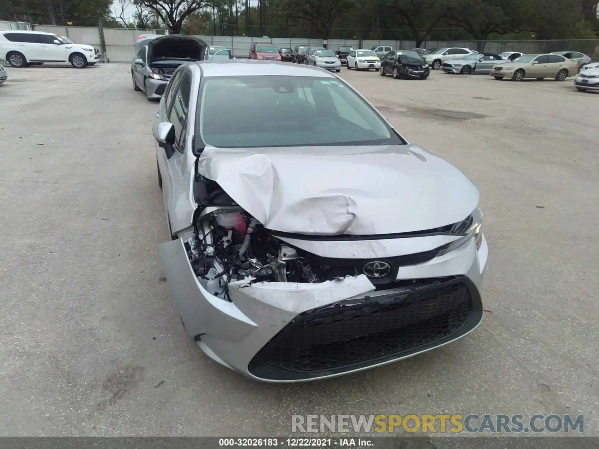 6 Photograph of a damaged car 5YFEPMAE5NP272401 TOYOTA COROLLA 2022