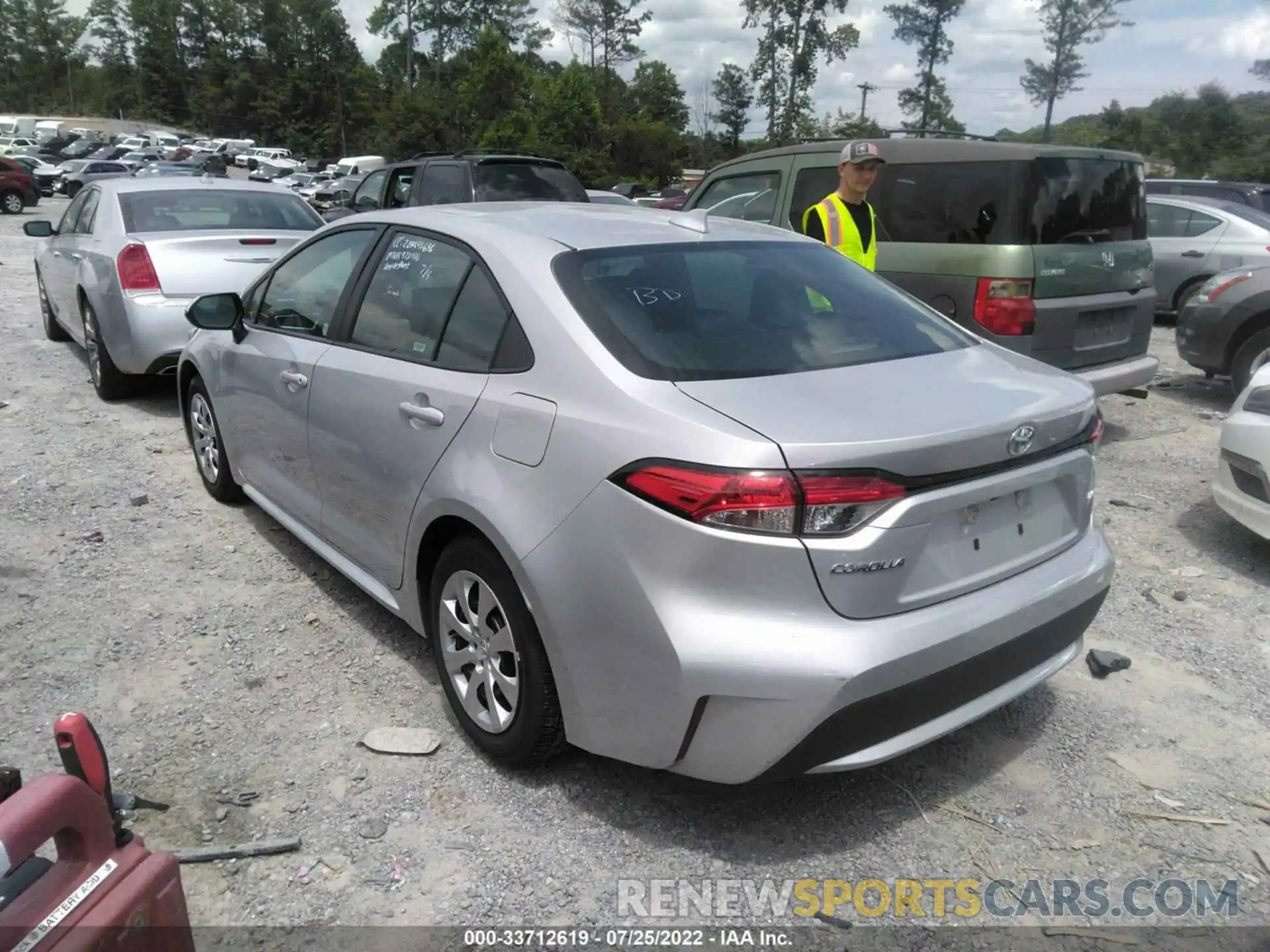 3 Photograph of a damaged car 5YFEPMAE5NP272933 TOYOTA COROLLA 2022