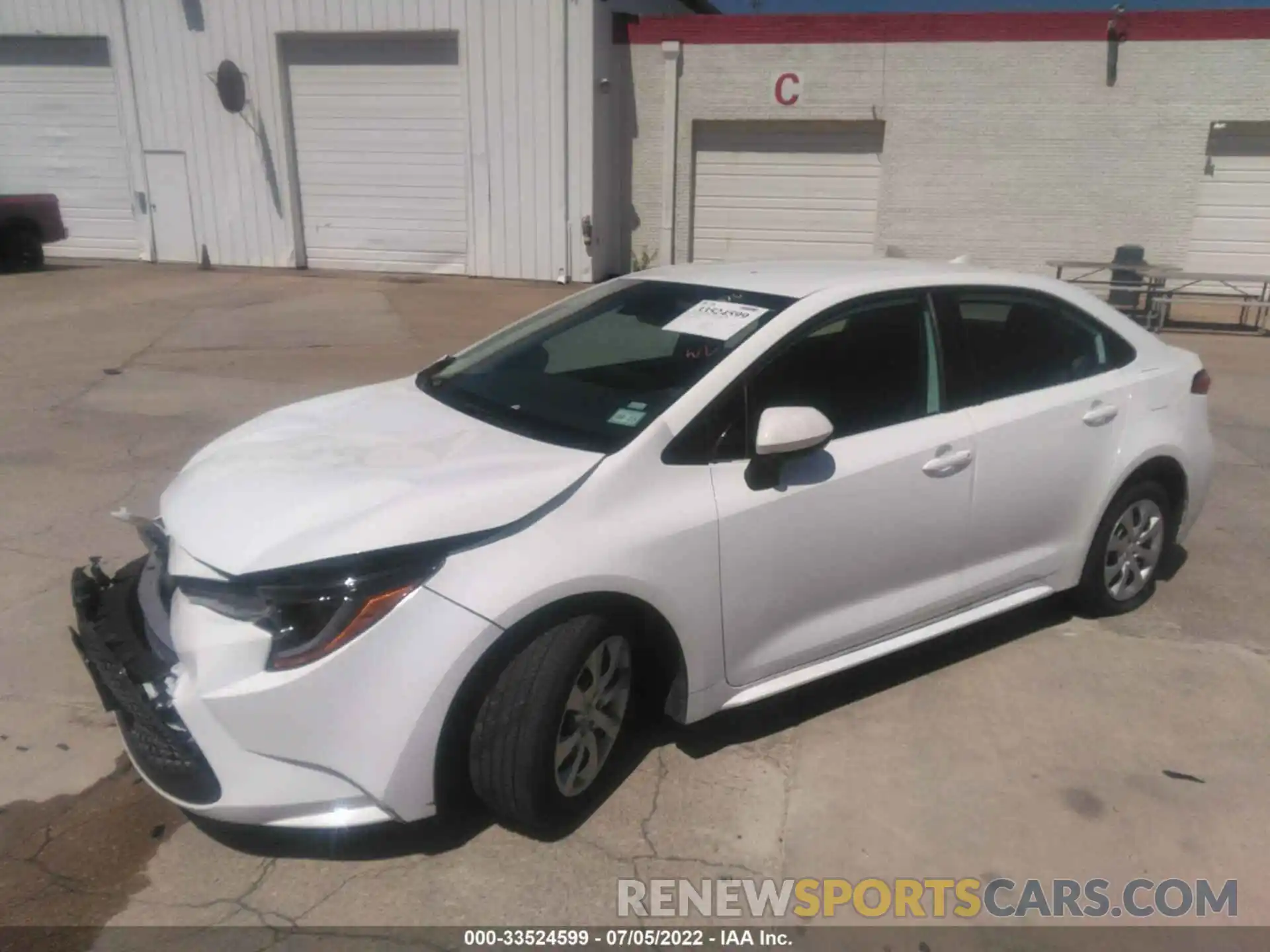 2 Photograph of a damaged car 5YFEPMAE5NP279610 TOYOTA COROLLA 2022