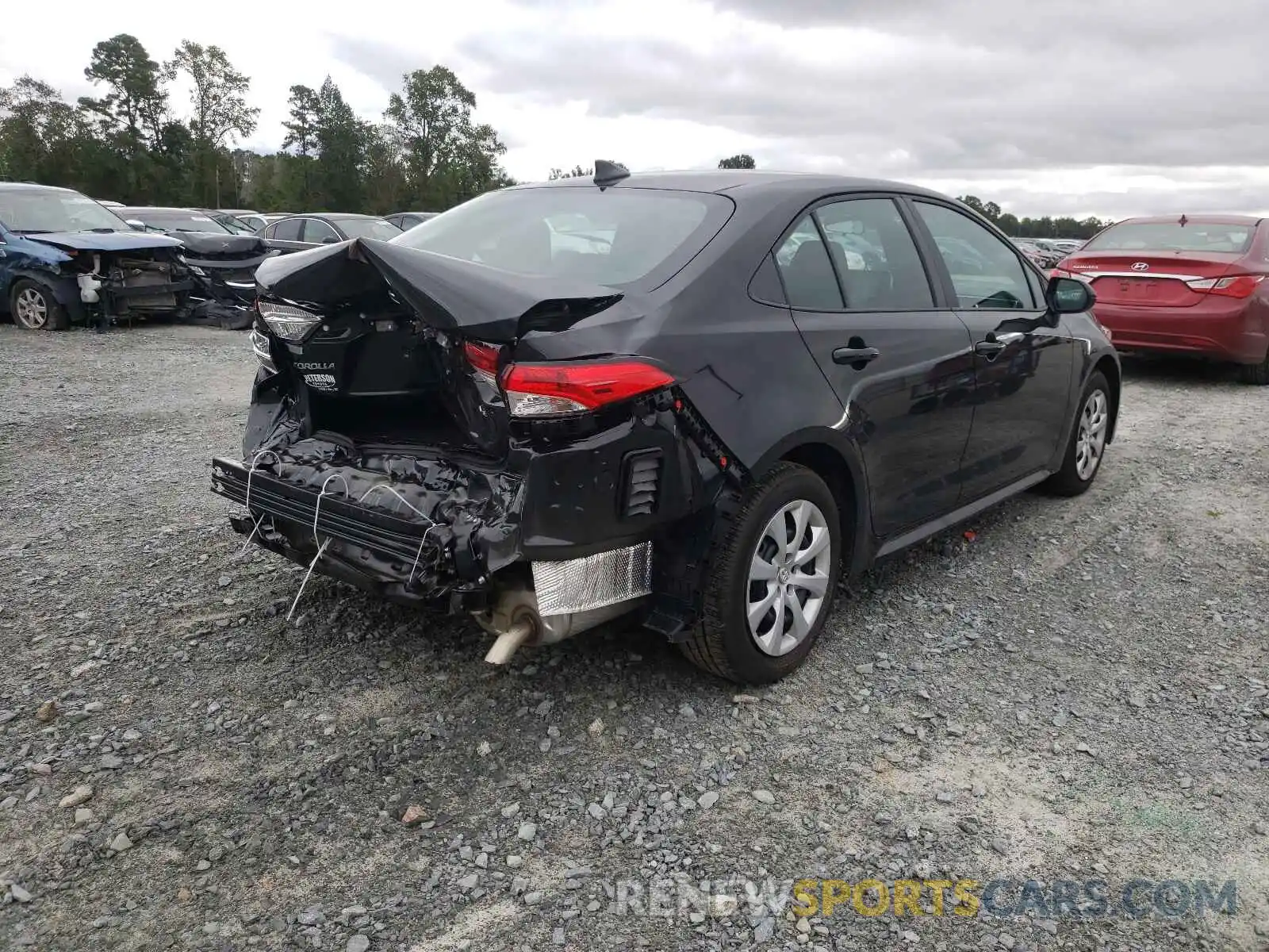 4 Photograph of a damaged car 5YFEPMAE5NP282846 TOYOTA COROLLA 2022