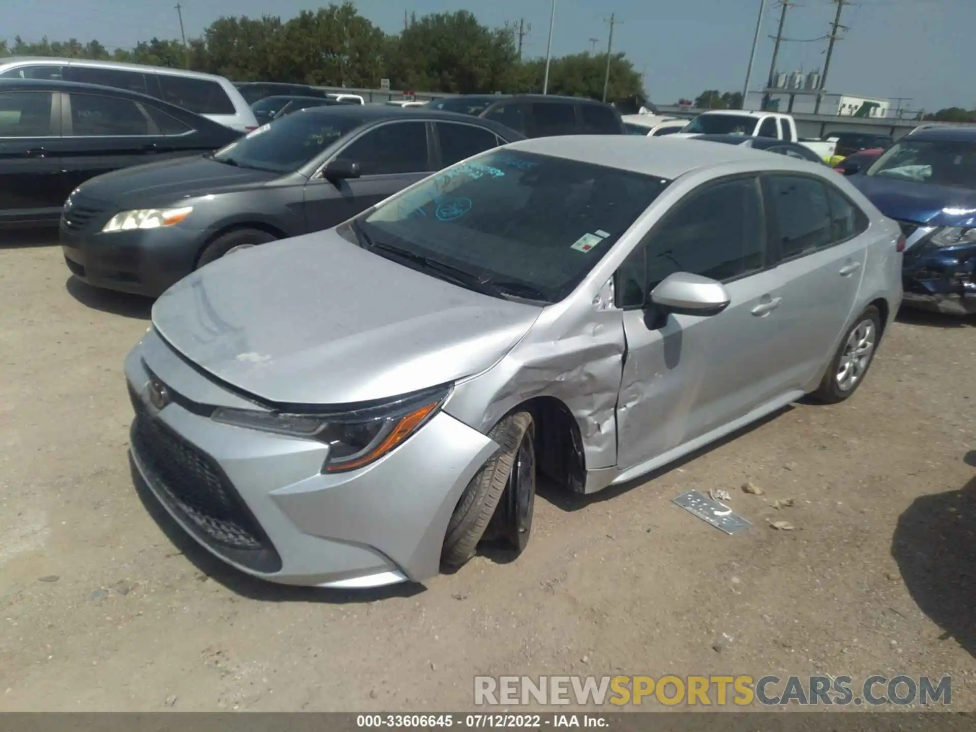 2 Photograph of a damaged car 5YFEPMAE5NP286489 TOYOTA COROLLA 2022