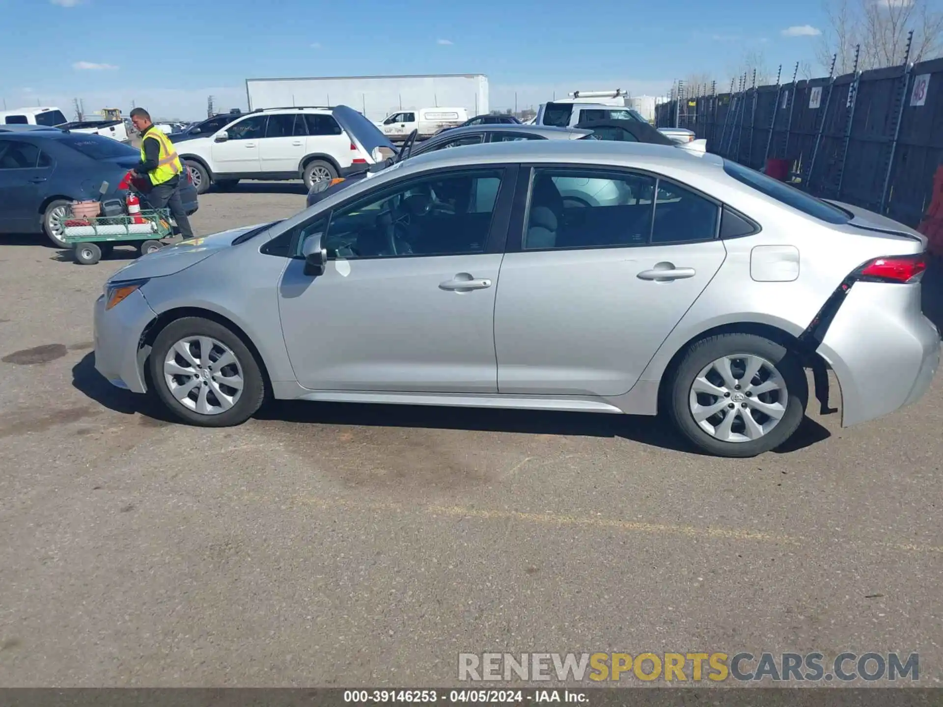 14 Photograph of a damaged car 5YFEPMAE5NP286623 TOYOTA COROLLA 2022