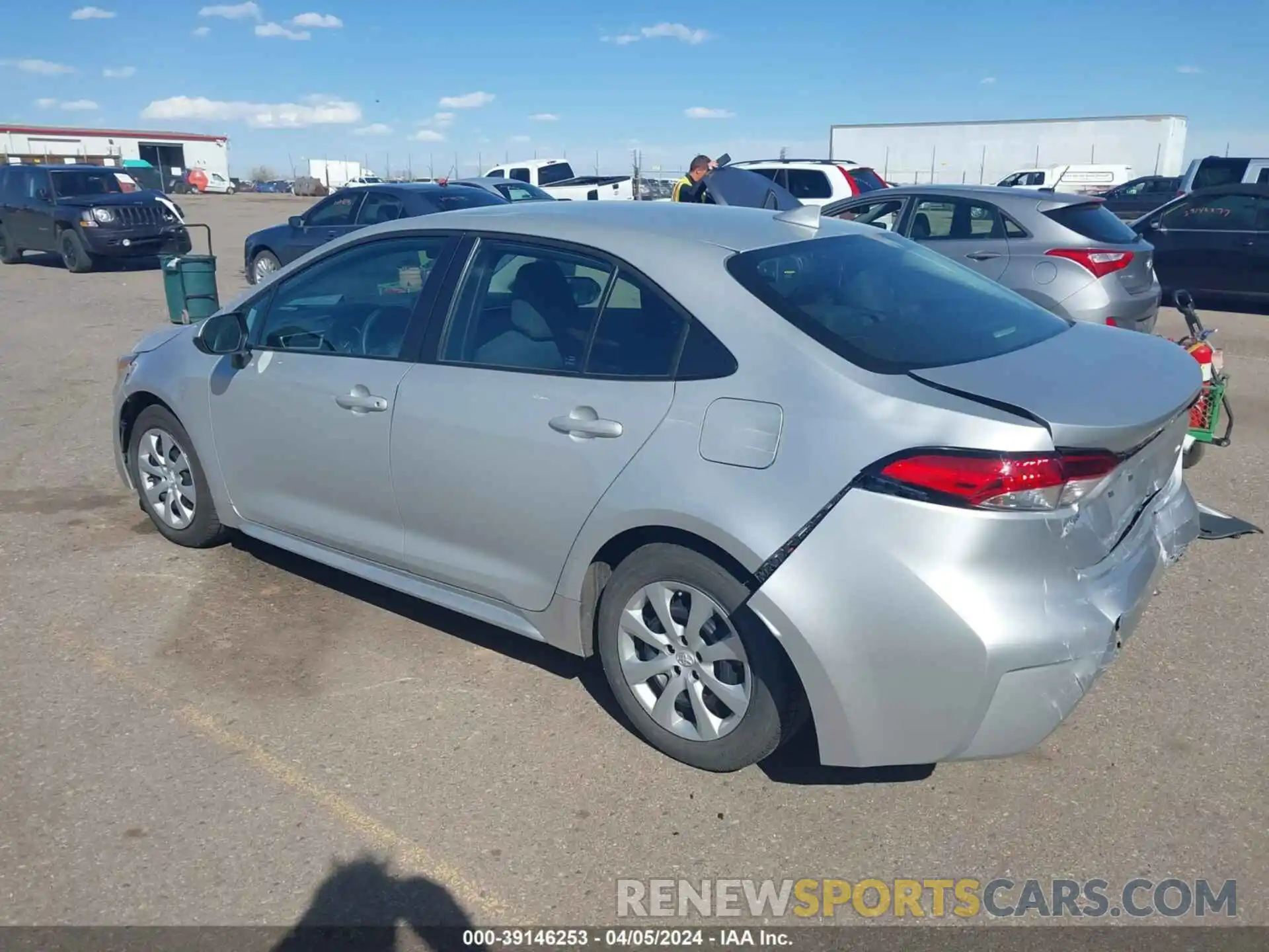 3 Photograph of a damaged car 5YFEPMAE5NP286623 TOYOTA COROLLA 2022