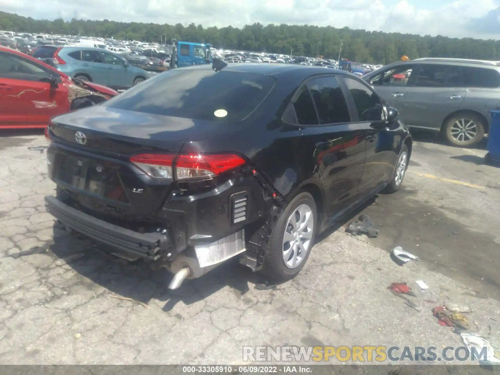 4 Photograph of a damaged car 5YFEPMAE5NP288274 TOYOTA COROLLA 2022