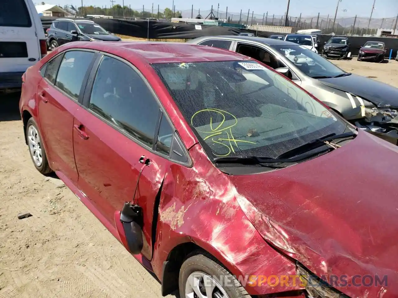 9 Photograph of a damaged car 5YFEPMAE5NP292535 TOYOTA COROLLA 2022