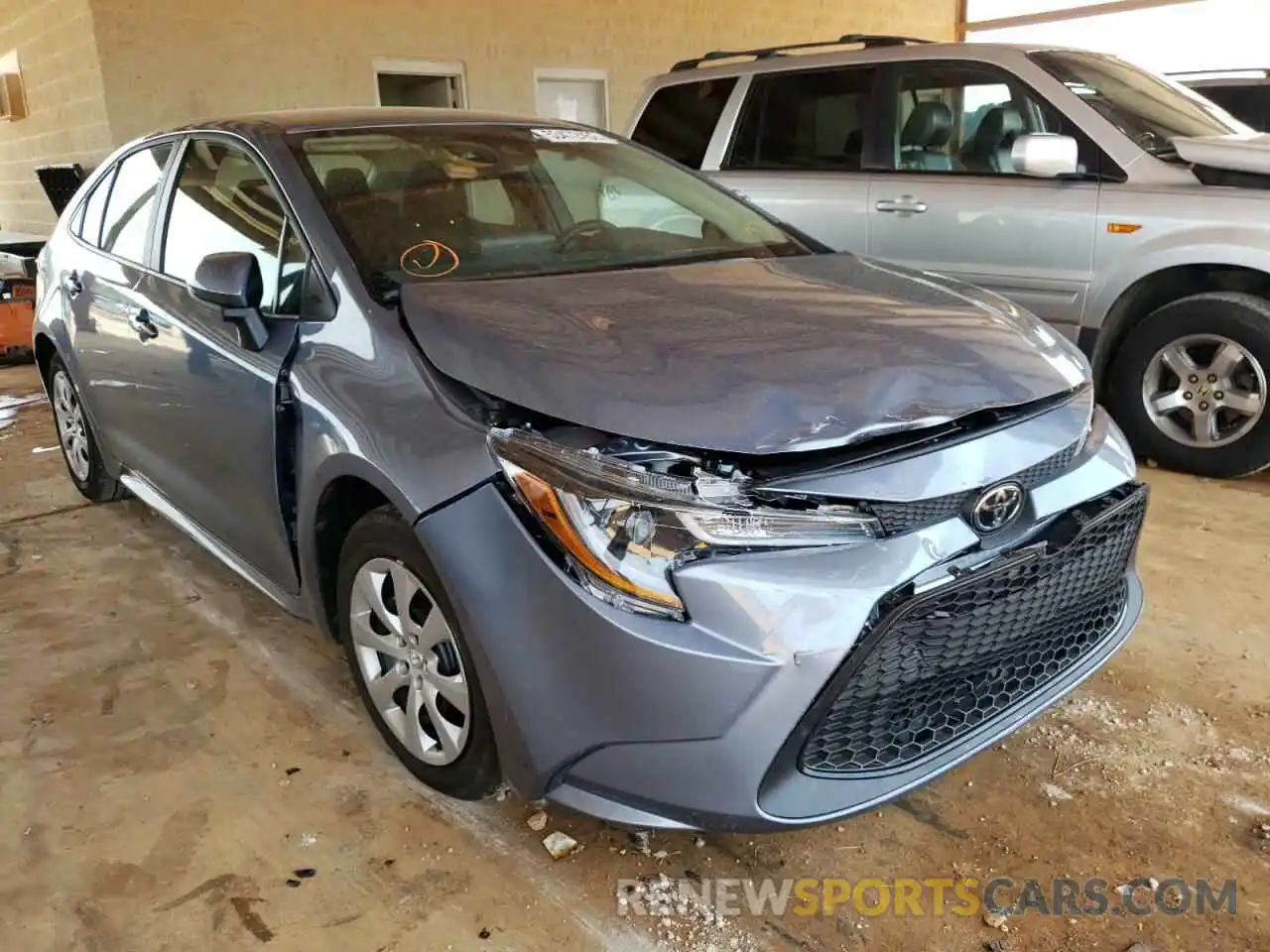 1 Photograph of a damaged car 5YFEPMAE5NP294723 TOYOTA COROLLA 2022