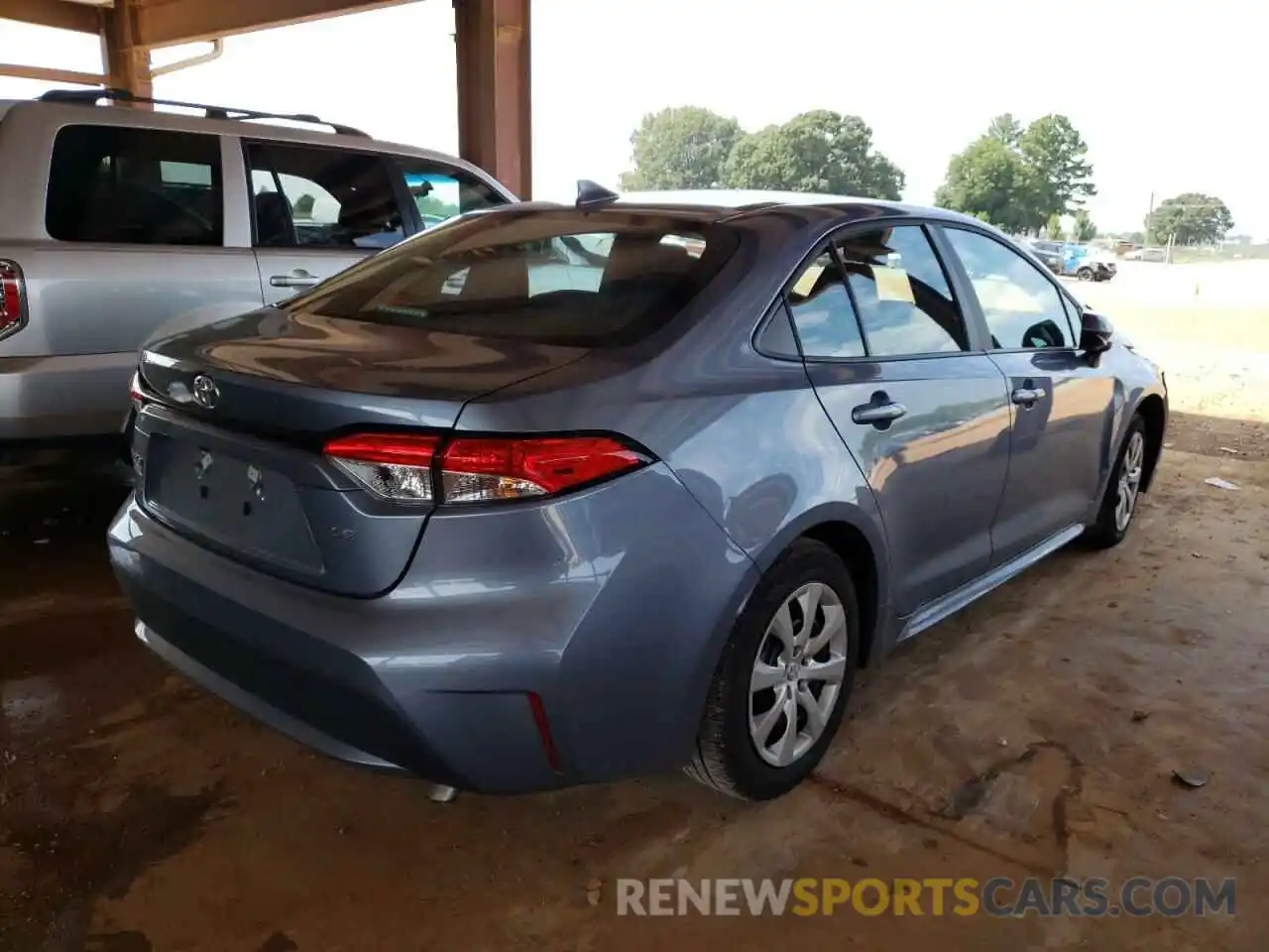 4 Photograph of a damaged car 5YFEPMAE5NP294723 TOYOTA COROLLA 2022