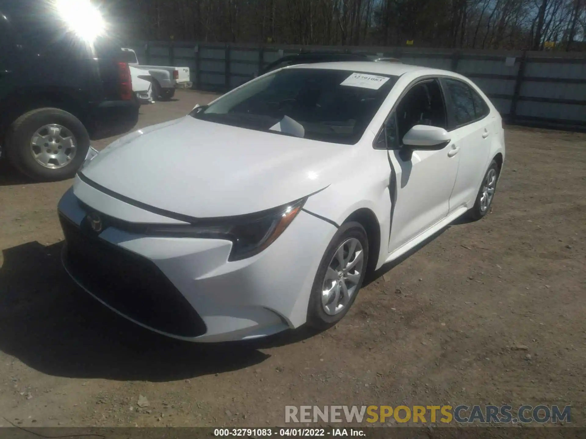 2 Photograph of a damaged car 5YFEPMAE5NP295239 TOYOTA COROLLA 2022