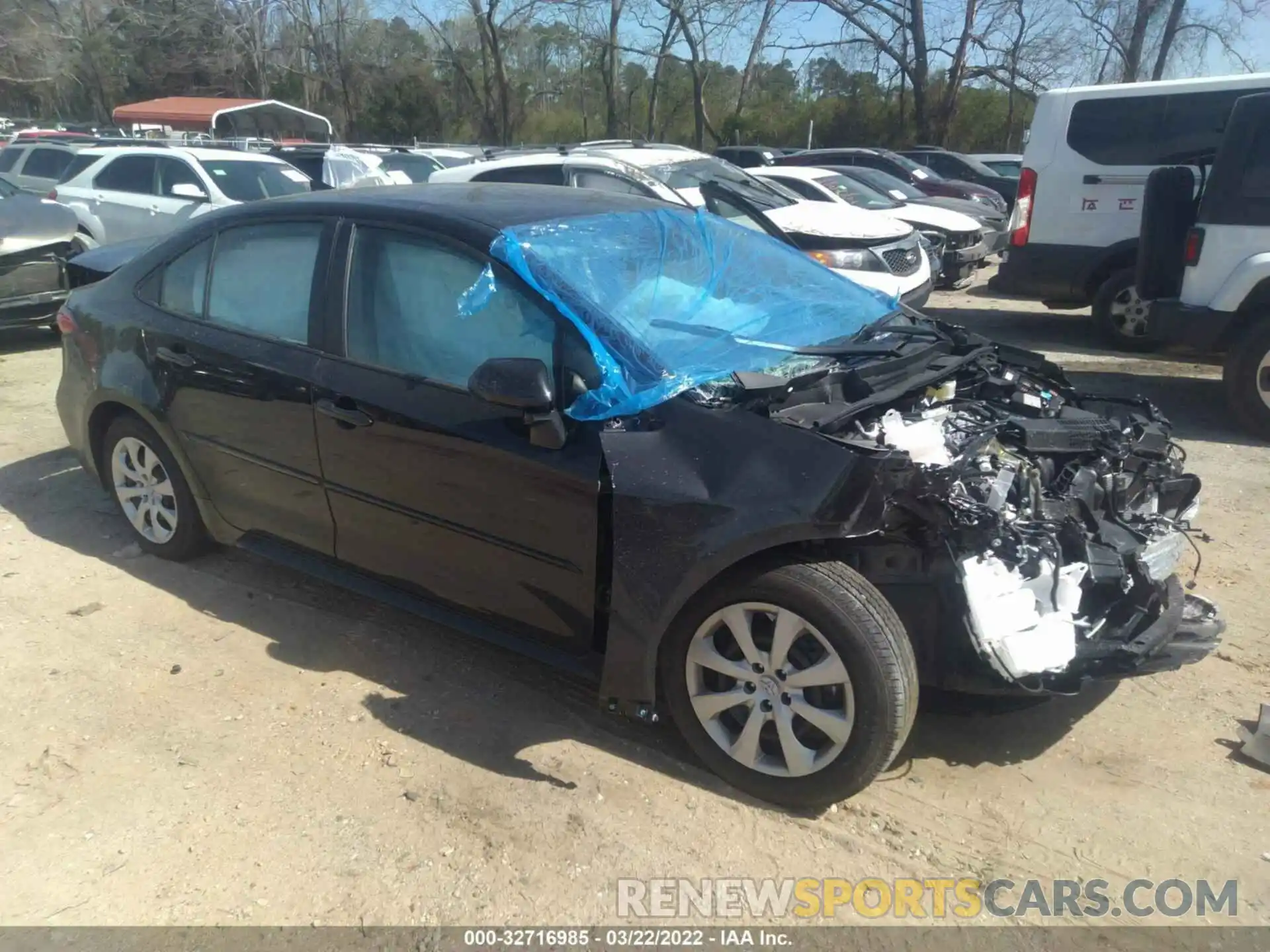 1 Photograph of a damaged car 5YFEPMAE5NP301802 TOYOTA COROLLA 2022